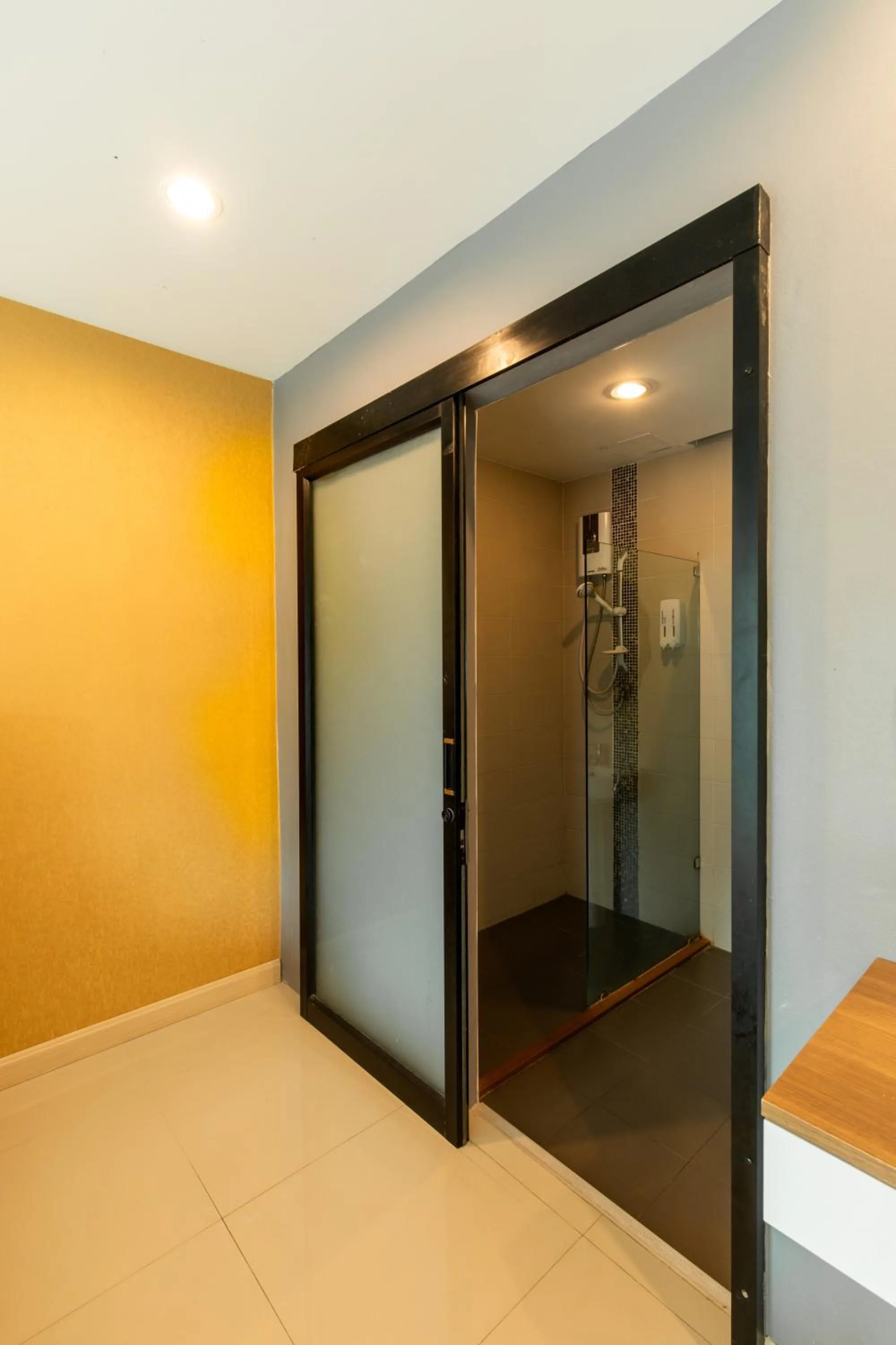 Shower in Jira Boutique Residence