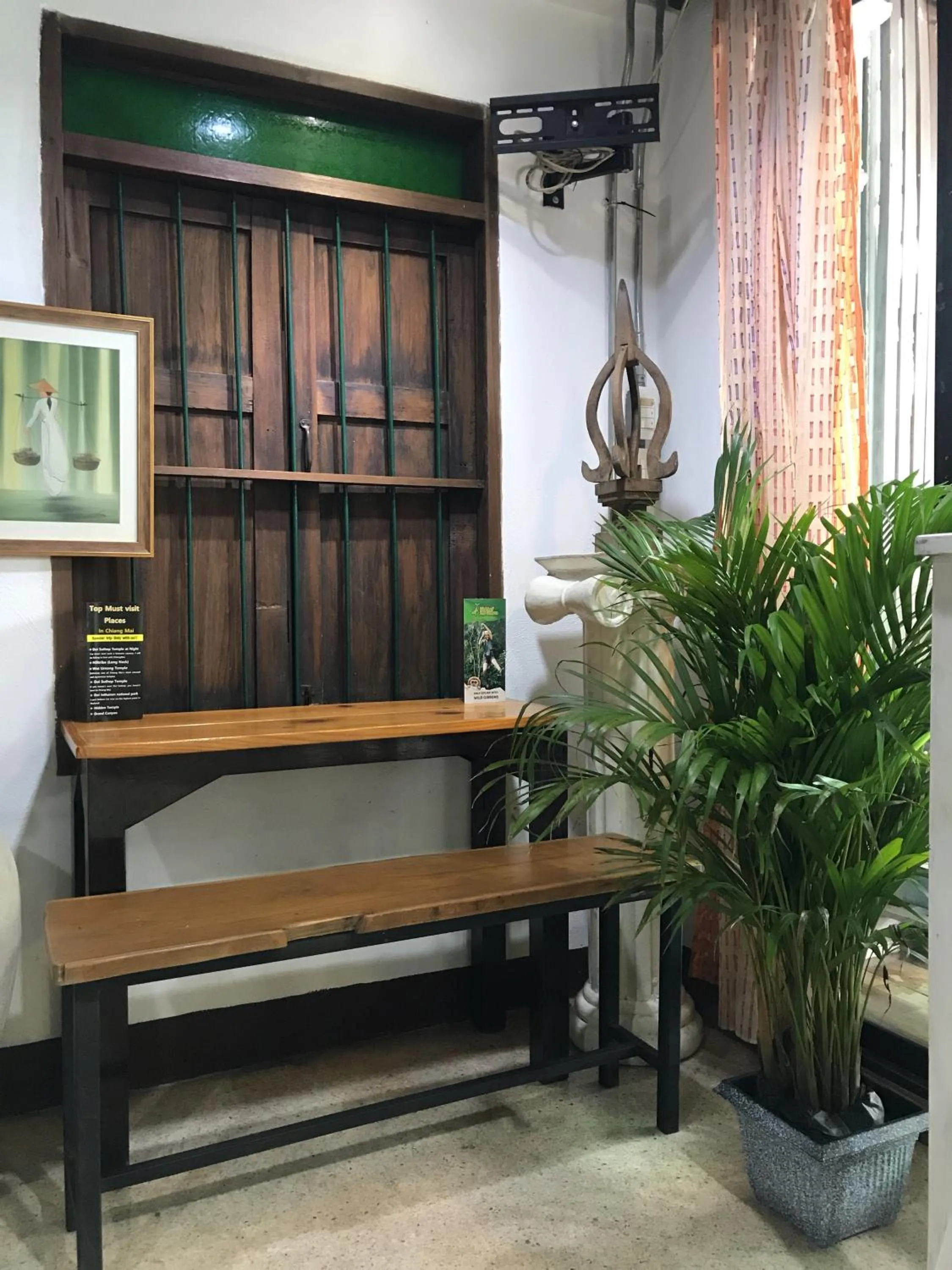 Communal lounge/ TV room in Lanna Hostel