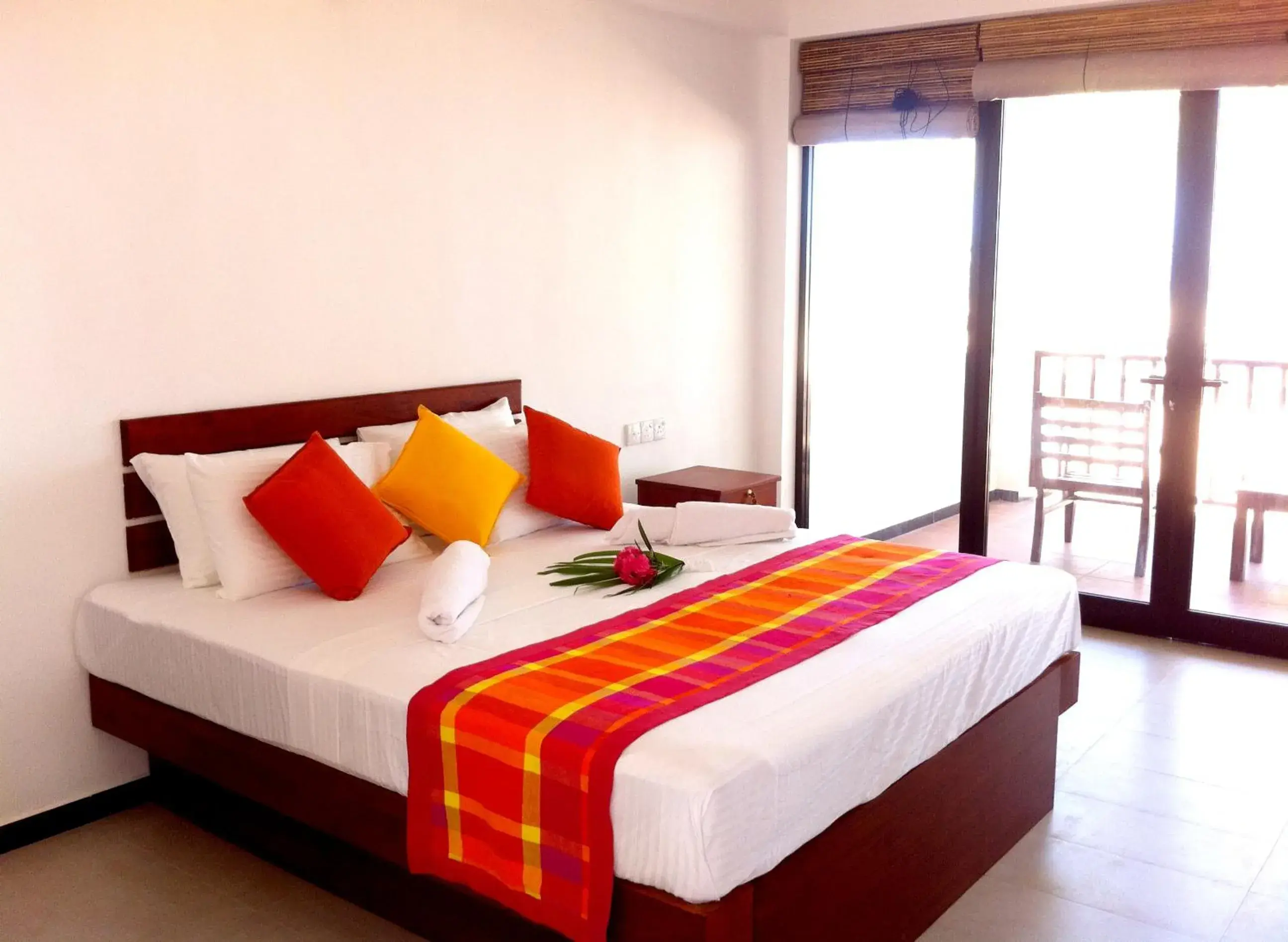 Deluxe King Room with Balcony and Sea View with Air-con - single occupancy in Wellé Wadiya Beach Villa Deluxe King Room with Balcony and Sea View with Air-con - single occupancy in Wellé Wadiya Beach Villa