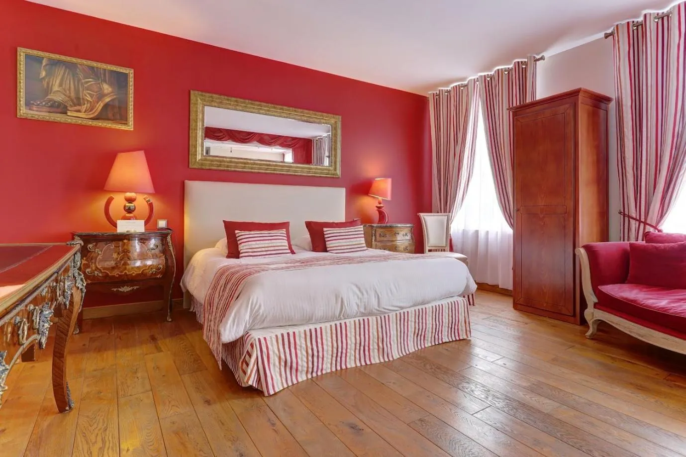 Bed in Champagne Domaine Sacret - AY