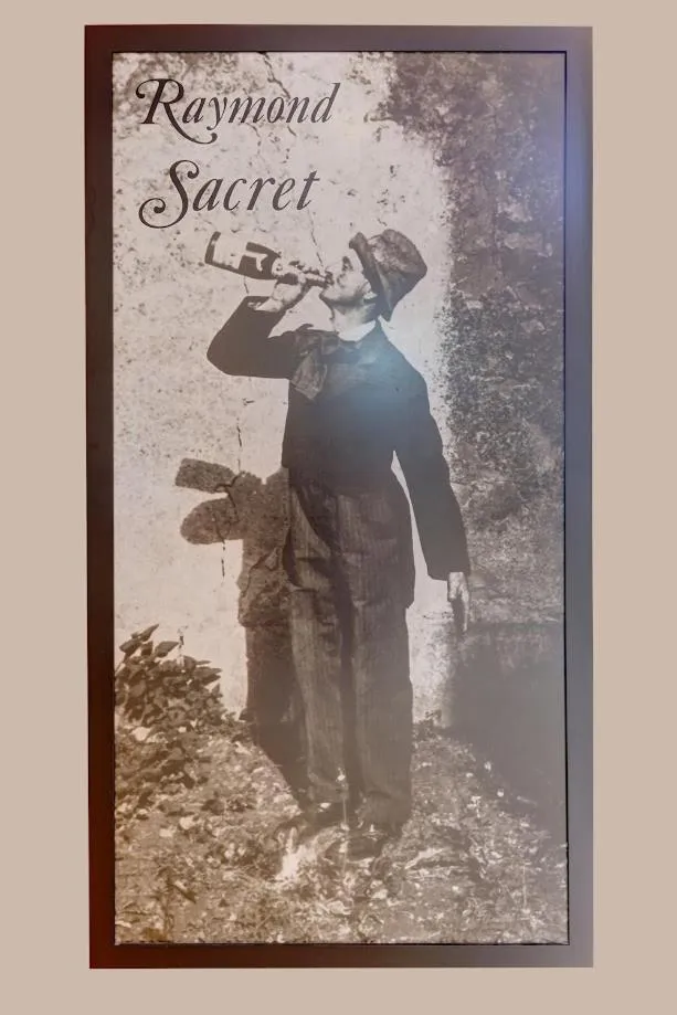 Lounge or bar in Champagne Domaine Sacret - AY