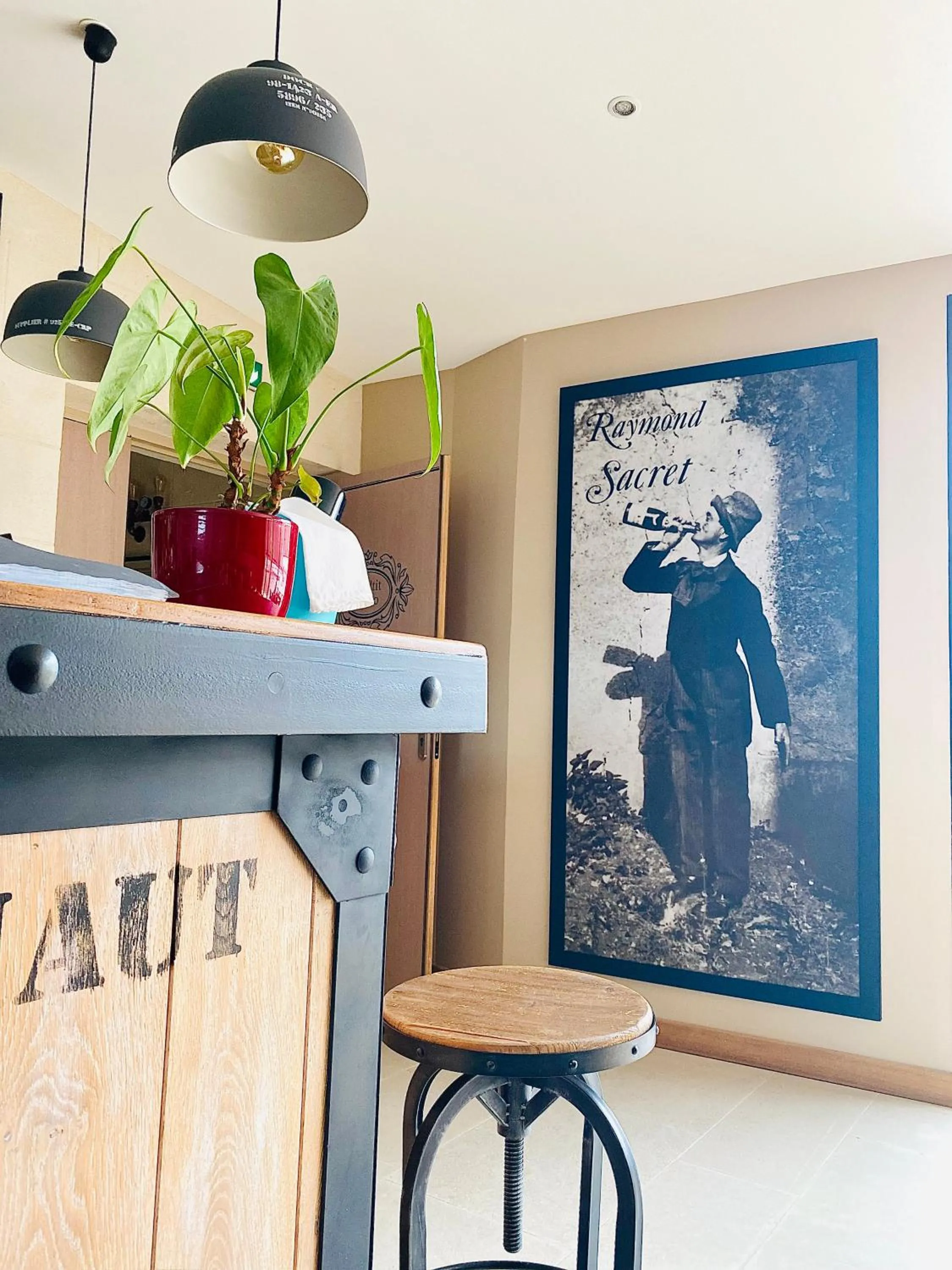 Lounge or bar in Champagne Domaine Sacret - AY