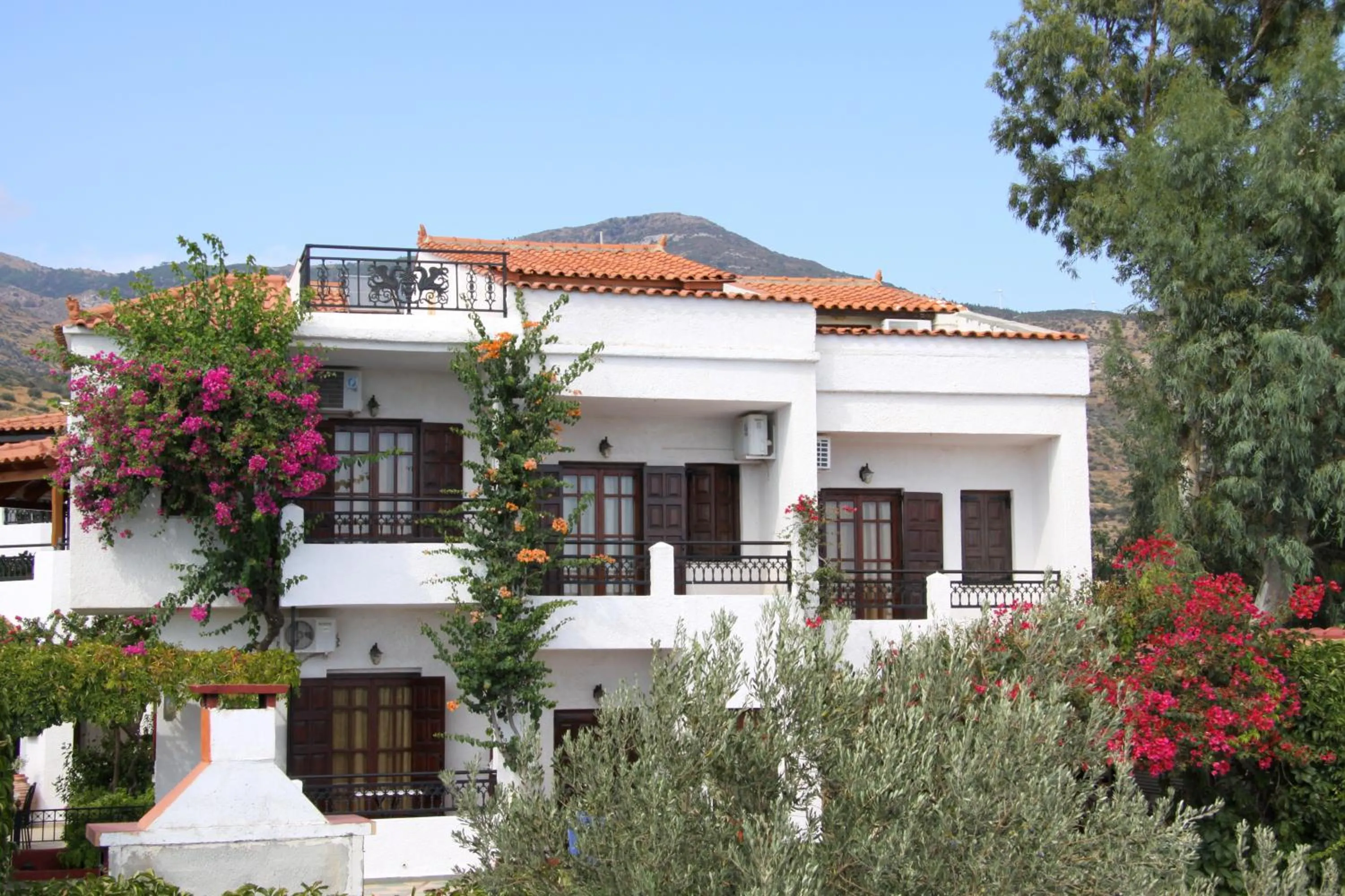 Facade/entrance in Hotel Mary