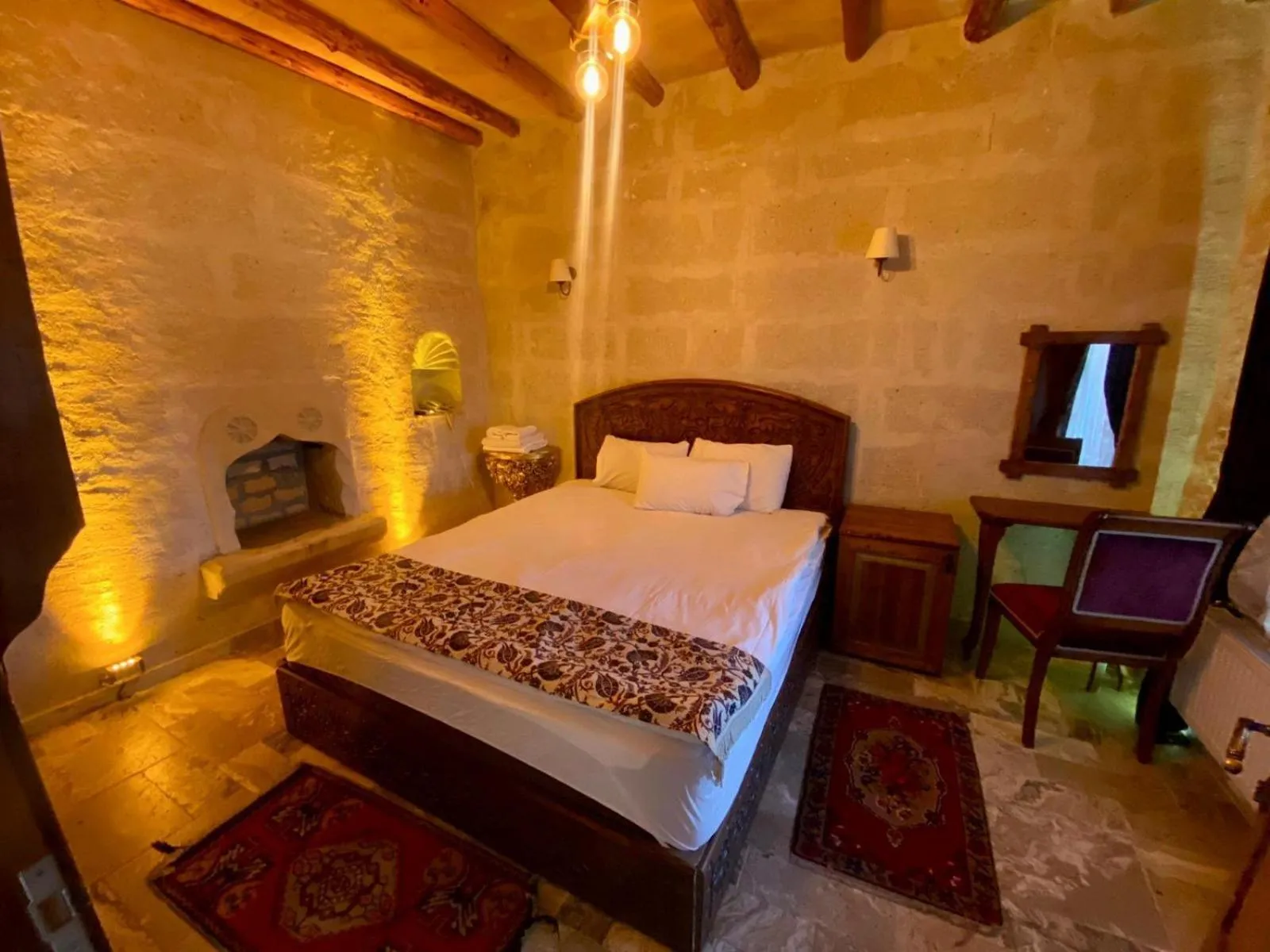 Bed in Avanos Suites