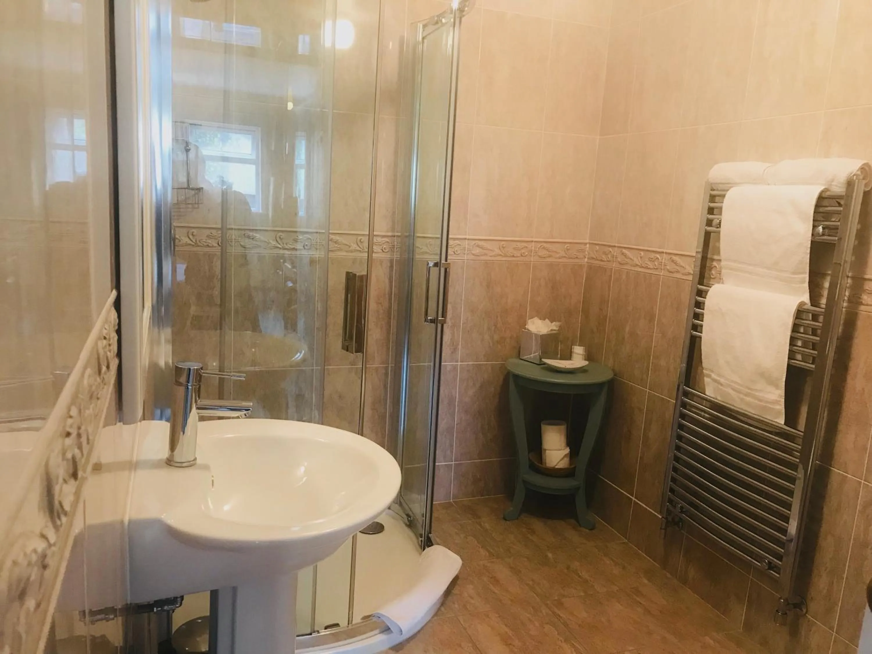 Toilet in The Lantern Townhouse