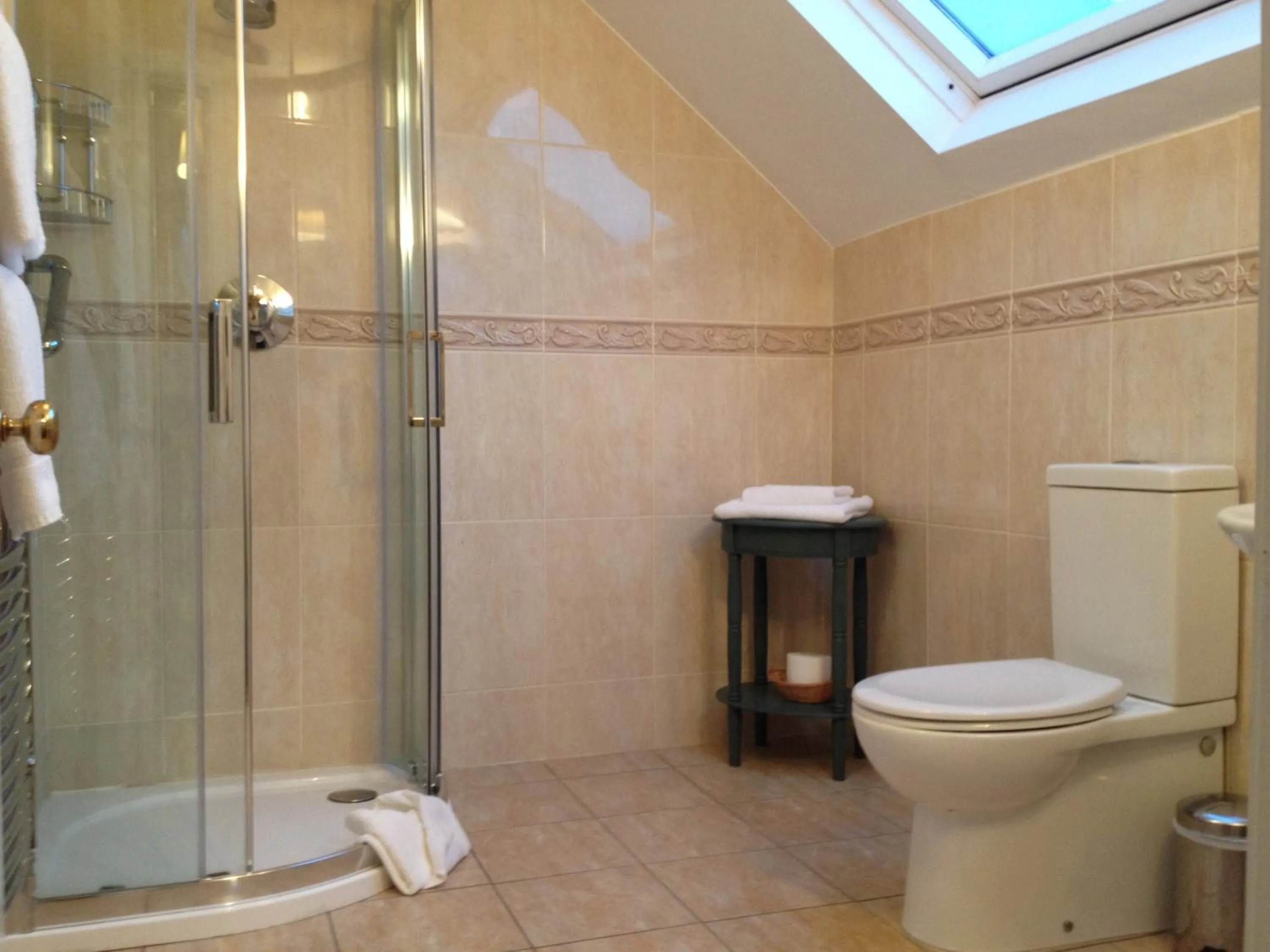 Bathroom in The Lantern Townhouse