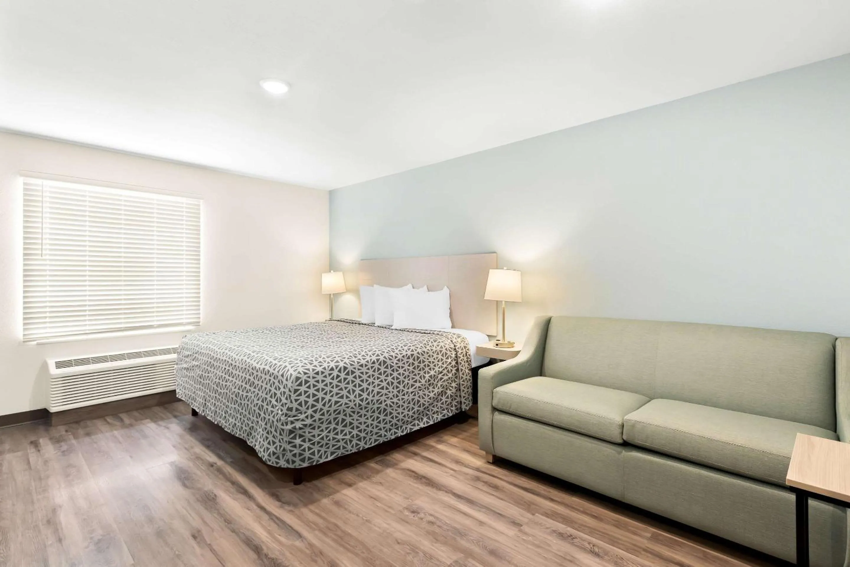 King Suite with Sofa - Disability Access/Non Smoking in WoodSpring Suites Savannah West Chatham Parkway