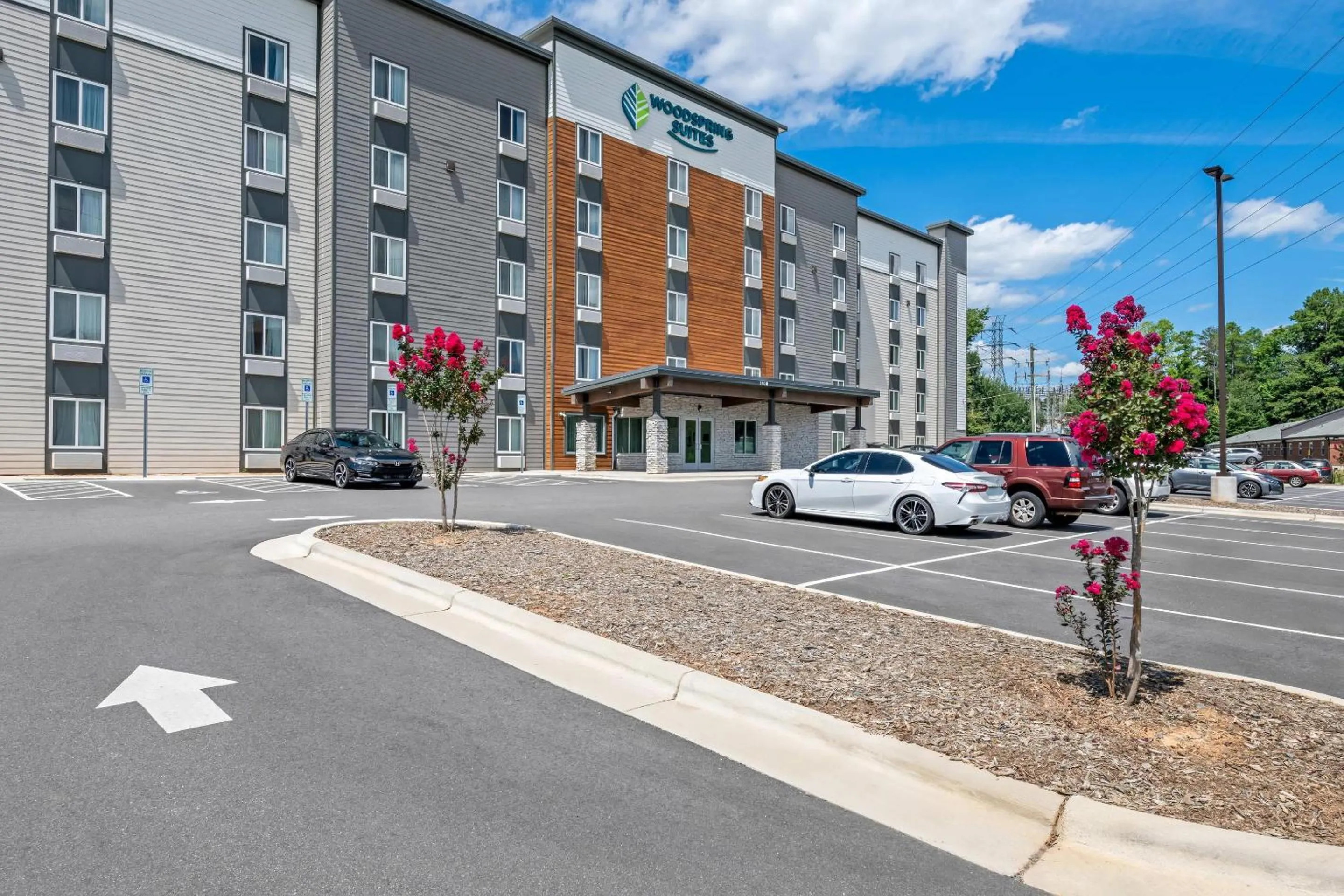 Property building in WoodSpring Suites Winston-Salem near Hanes Mall