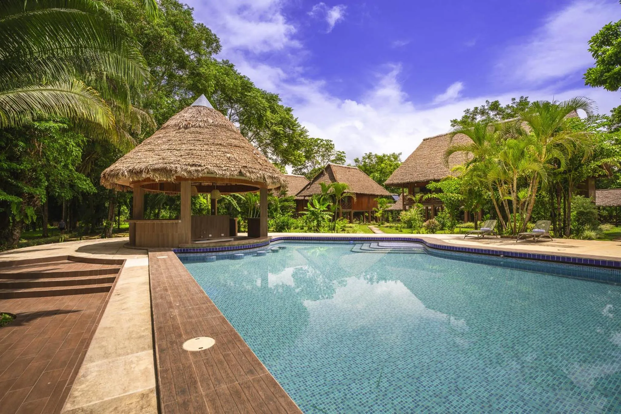 Swimming pool in IKAM Riverview Amazon Lodge - Asociado Casa Andina
