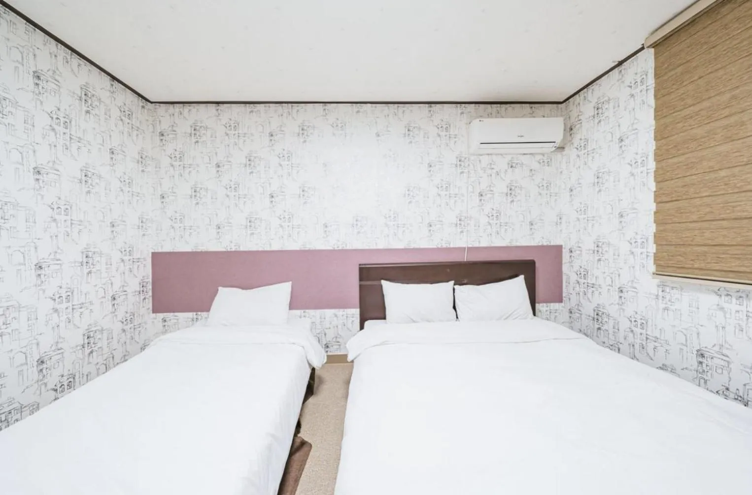 Bed in Manhattan Hotel