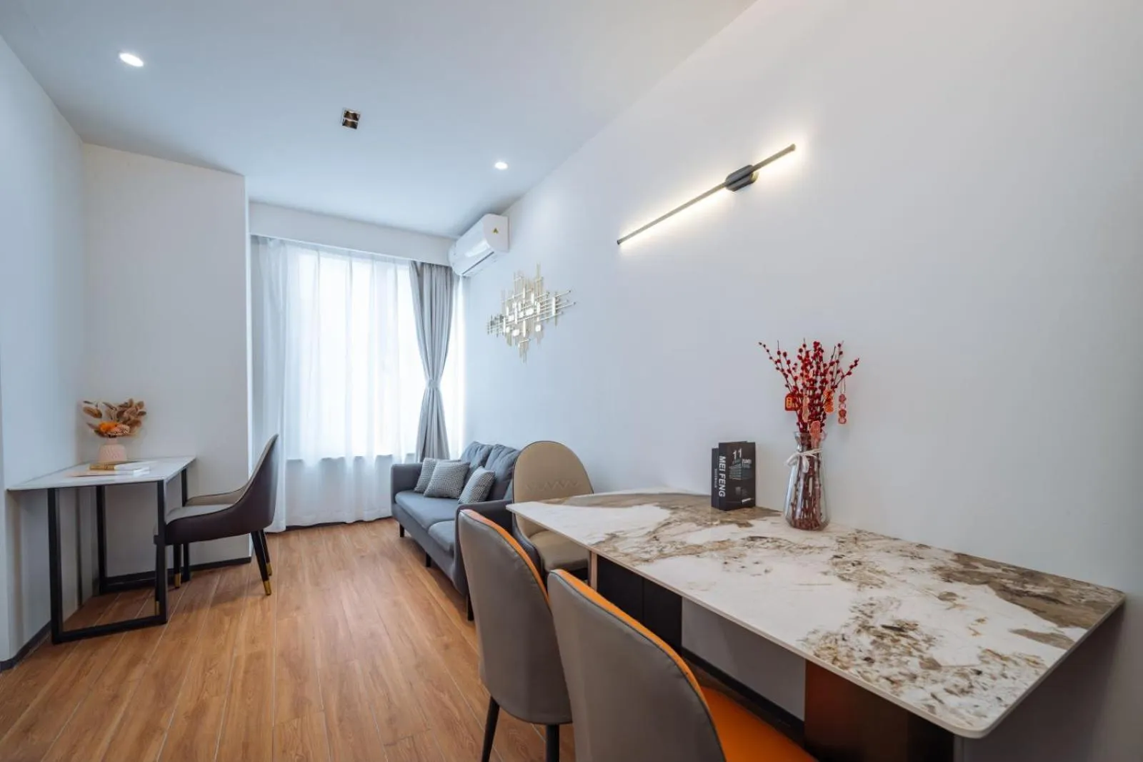 Seating area in Ketangxuan Hotel -Shanghai Railway Station Baoshan Road Subway Station