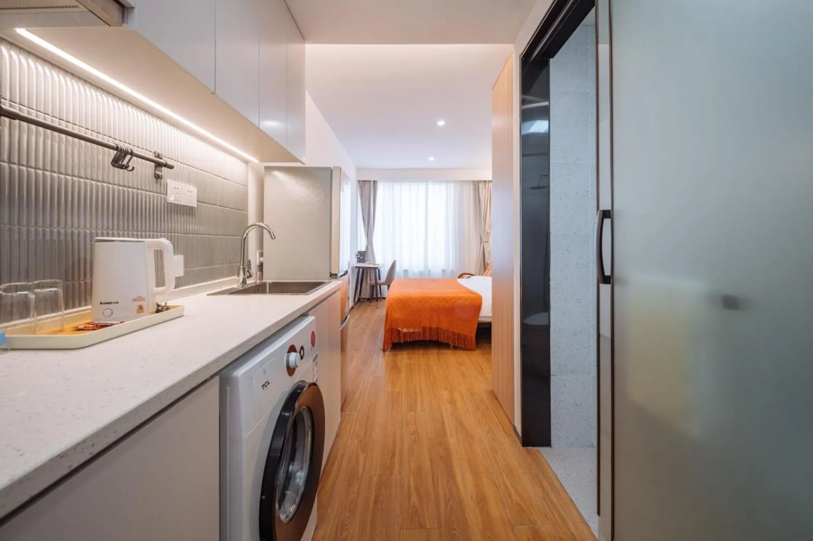 Coffee/tea facilities, Bed in Ketangxuan Hotel -Shanghai Railway Station Baoshan Road Subway Station