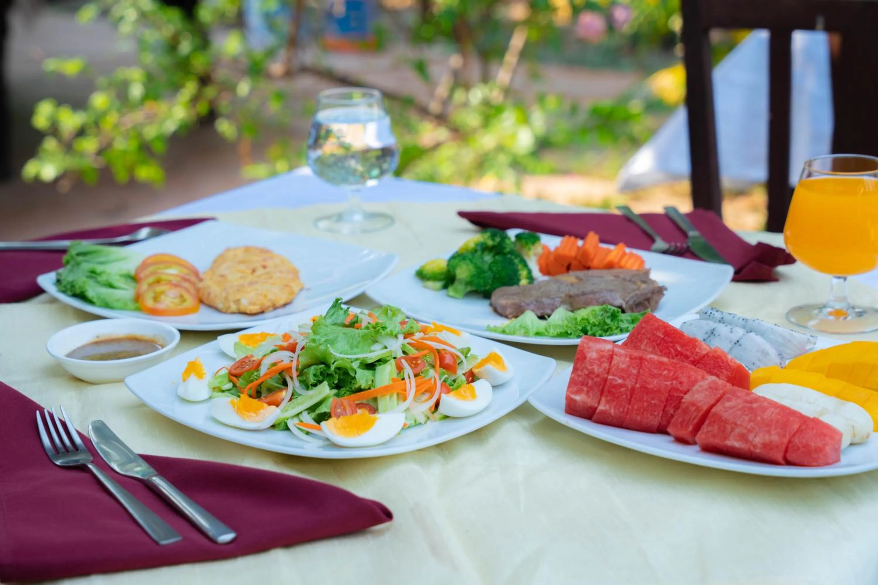 Restaurant/places to eat in Luminous Angkor Boutique