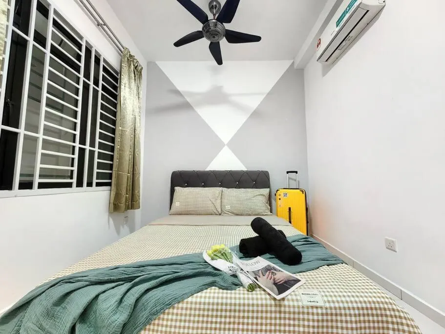 Bed in Skyview 0505 6Pax Aeon Lego netlflix 100mbps STAY