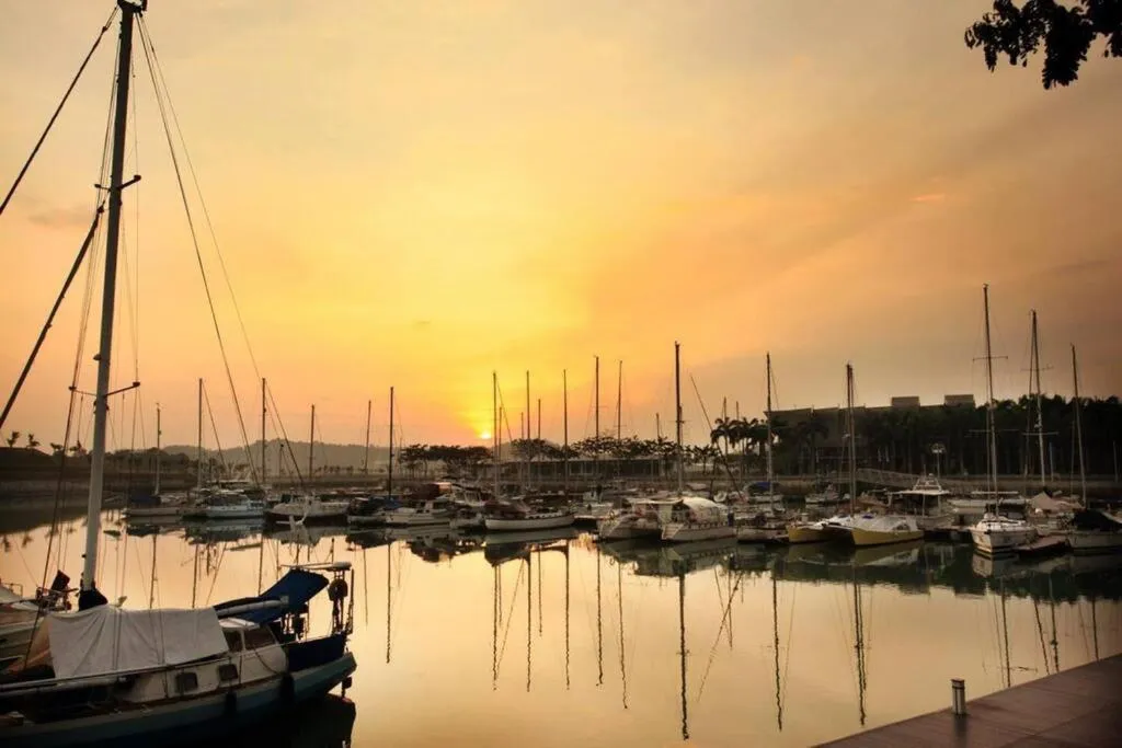 Skyview 0505 6Pax Aeon Lego netlflix 100mbps STAY