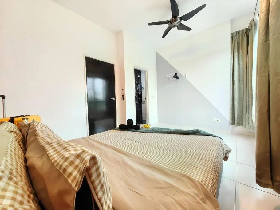 Bed in Skyview 0505 6Pax Aeon Lego netlflix 100mbps STAY