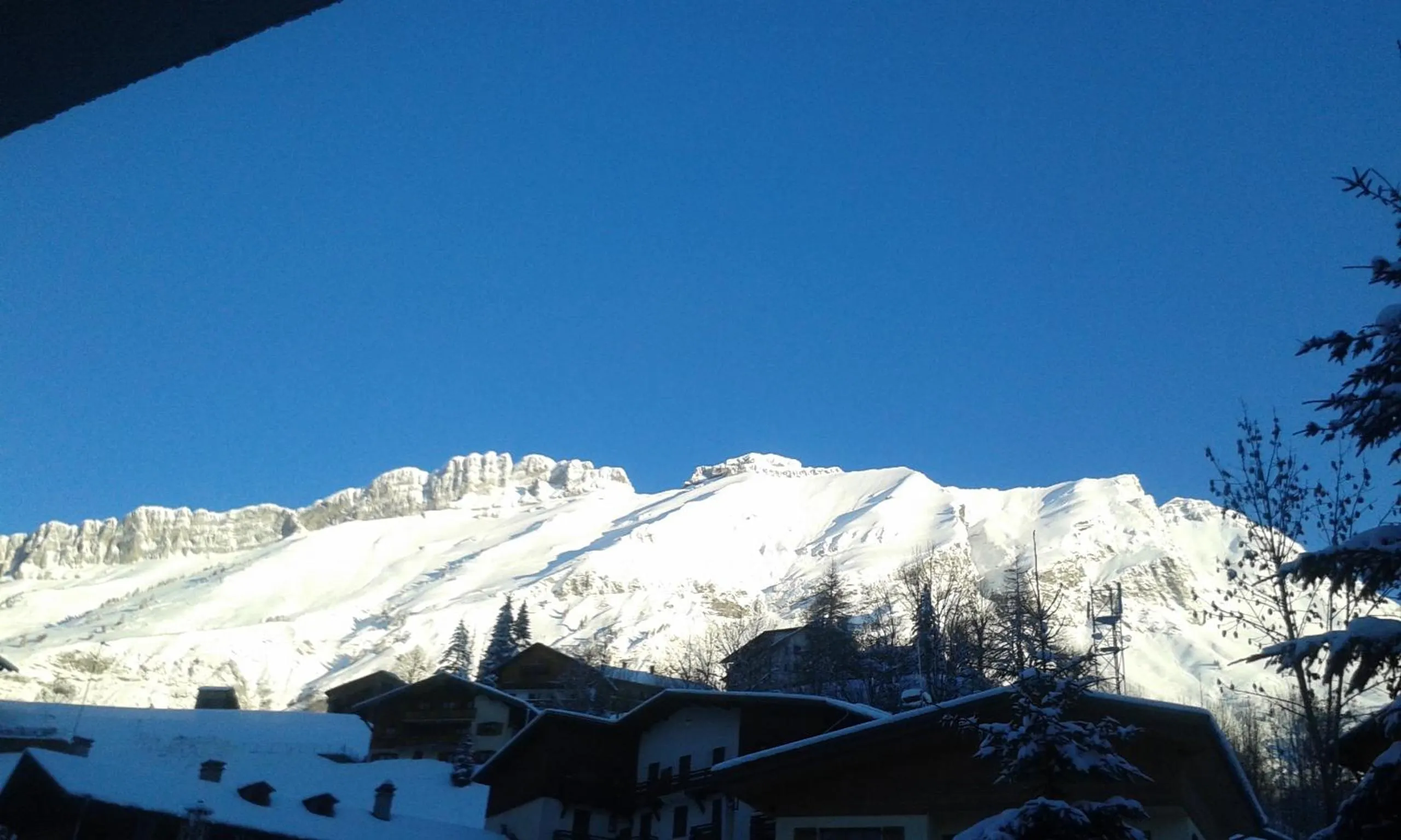 Mountain view in Hôtel Flor'Alpes