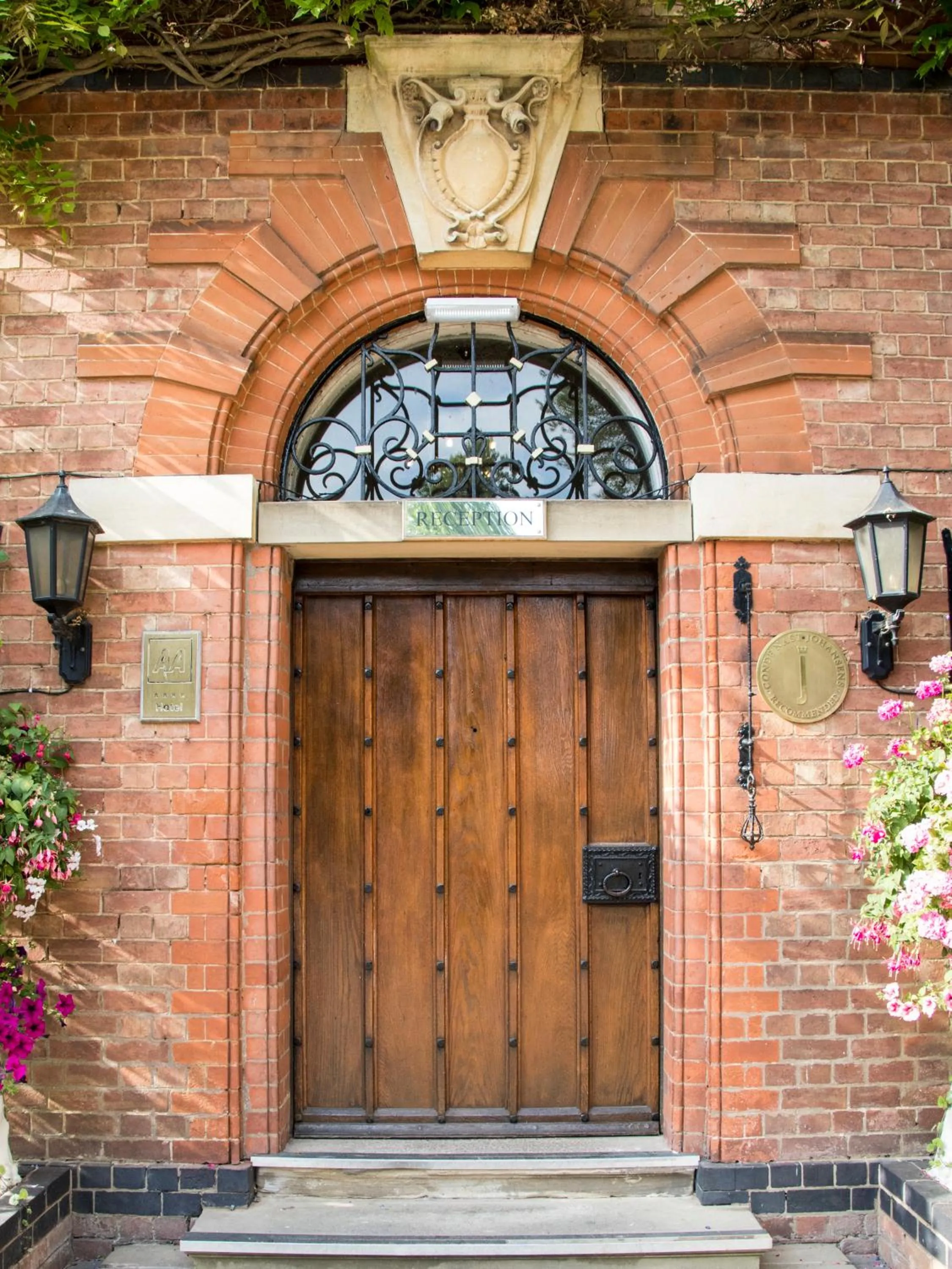 Facade/entrance in Ardencote