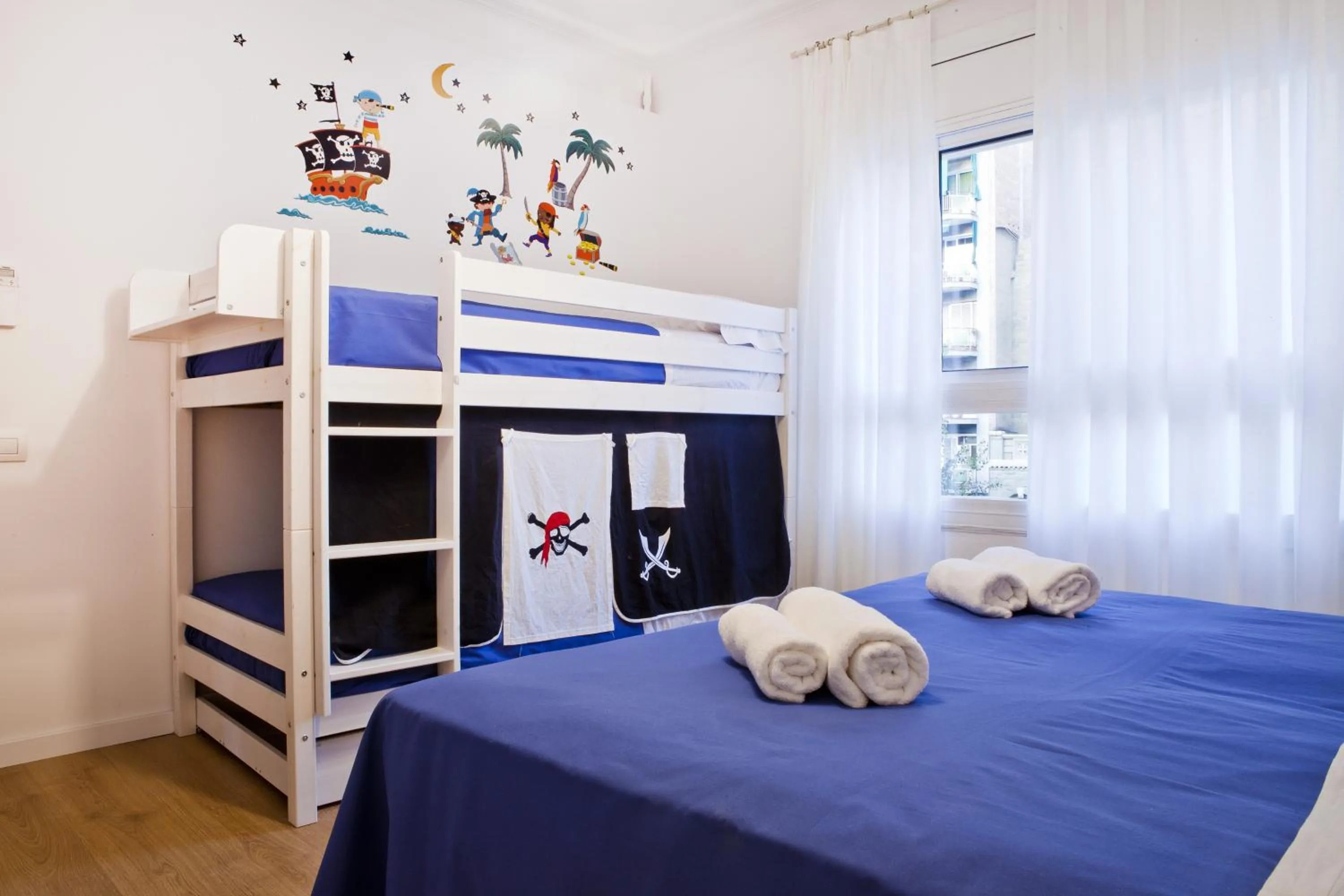 Photo of the whole room, Bed in Blue Barcelona