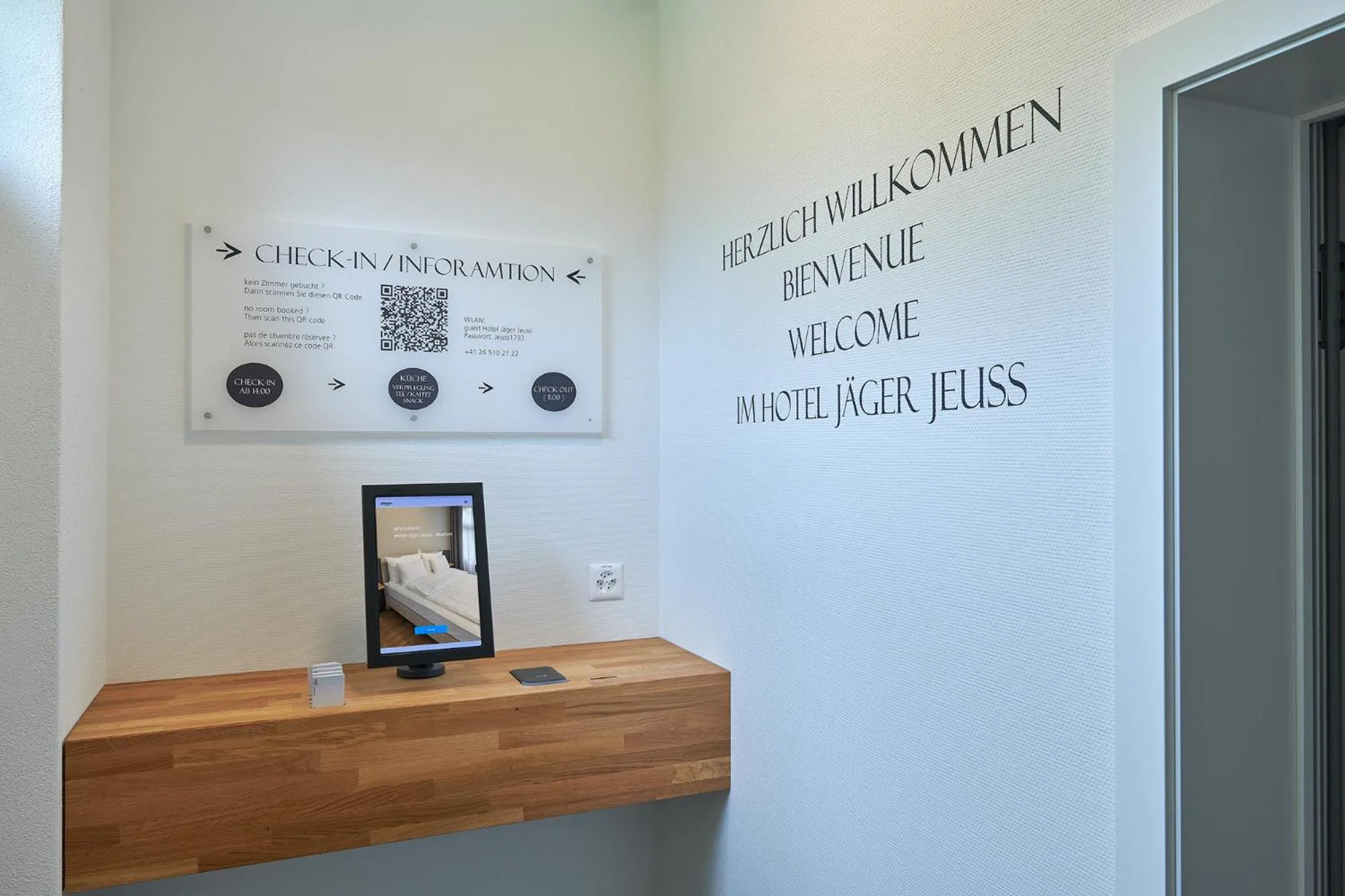 Lobby or reception in Hotel Jäger Jeuss - Murten - Self-Check-in