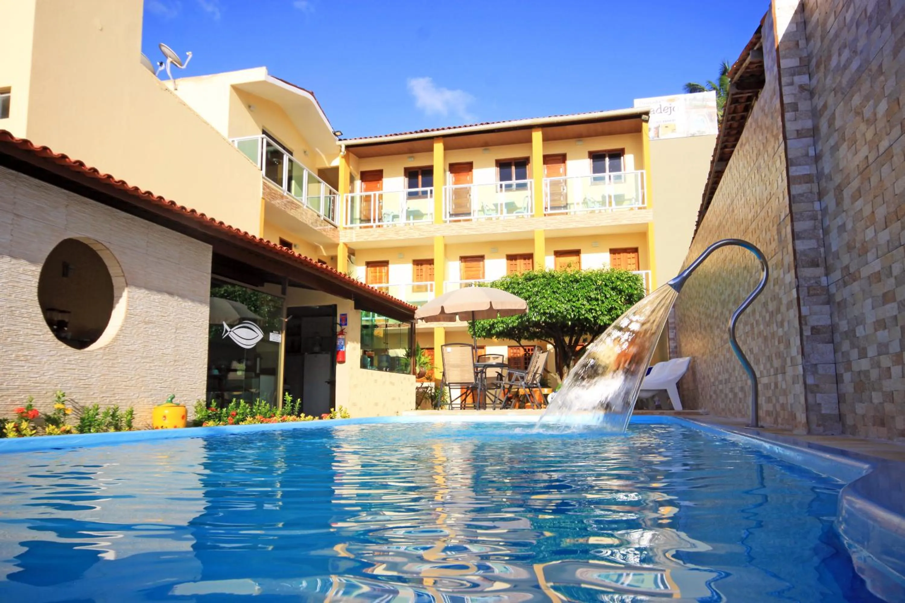 Summer in Pousada Badejo