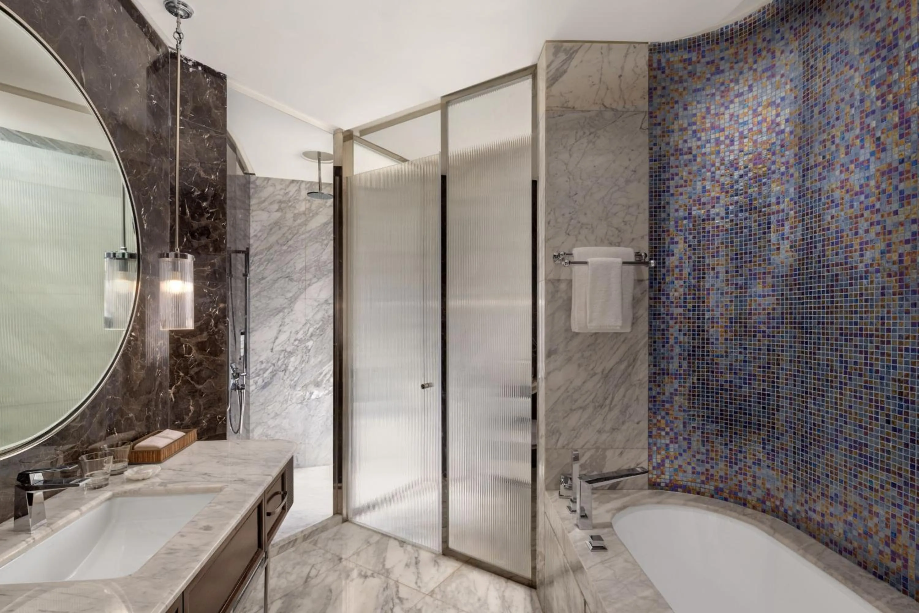 Bathroom in ITC Ratnadipa, a Luxury Collection Hotel, Colombo