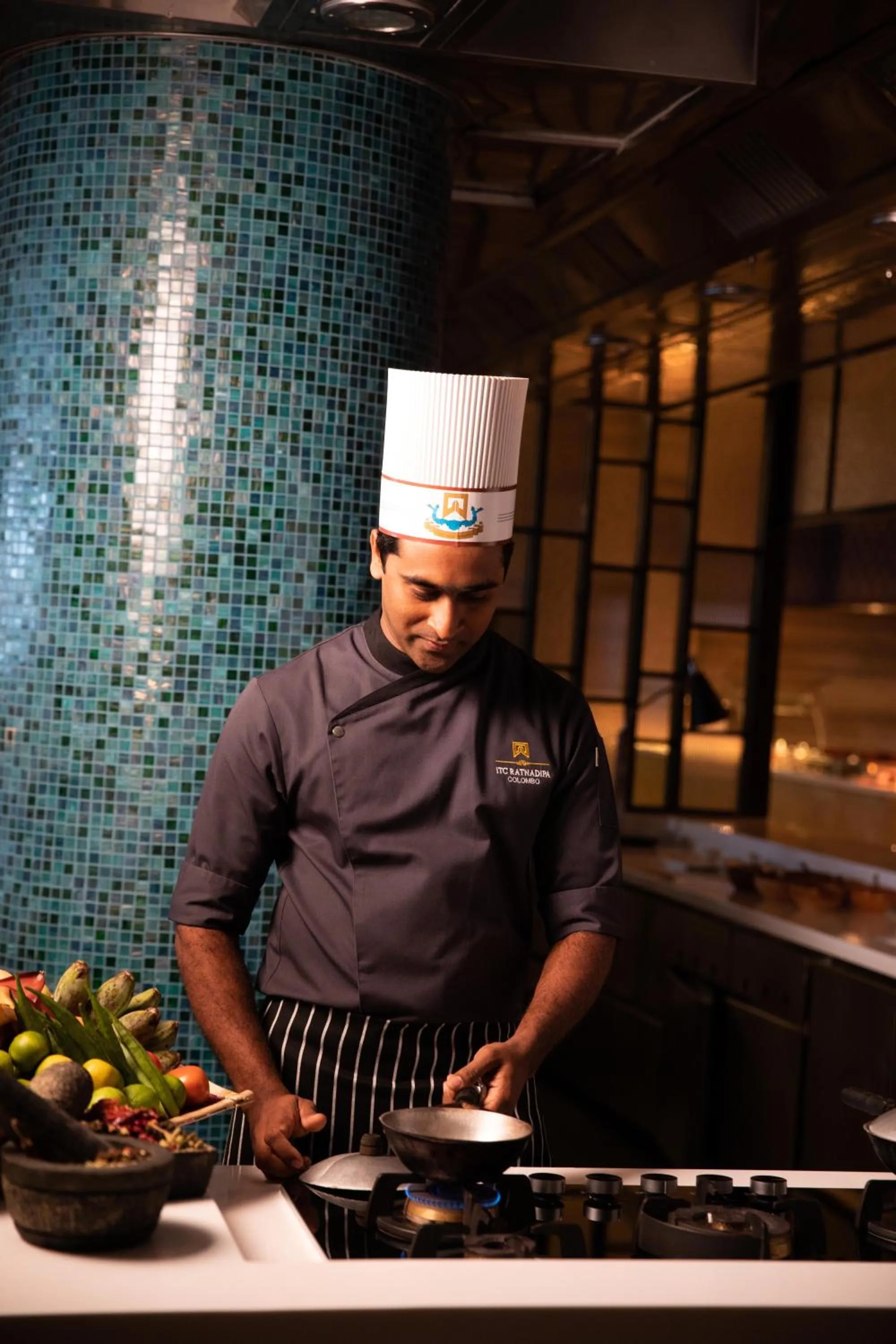 Food and drinks in ITC Ratnadipa, a Luxury Collection Hotel, Colombo