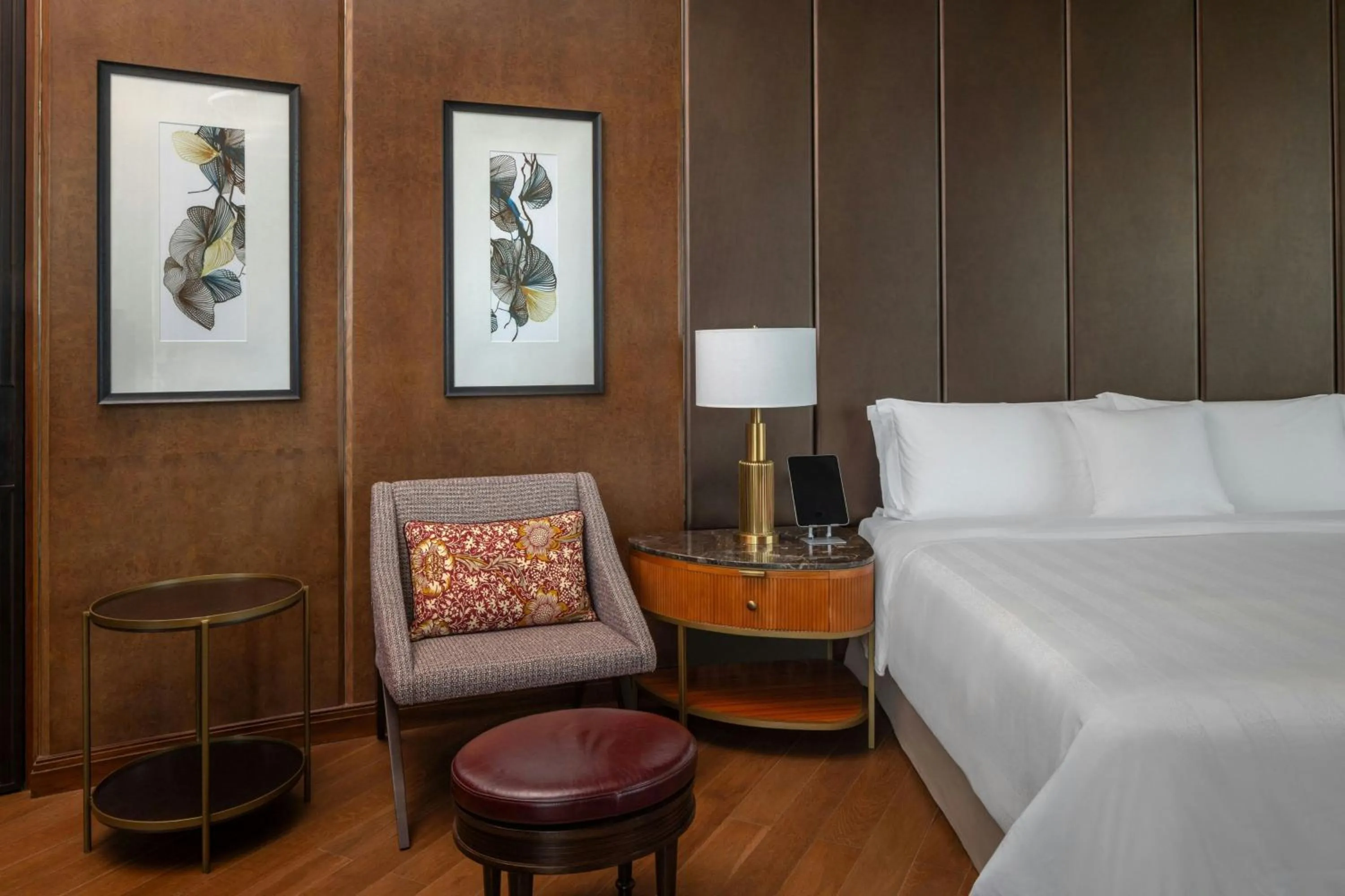 Bedroom, Bed in ITC Ratnadipa, a Luxury Collection Hotel, Colombo