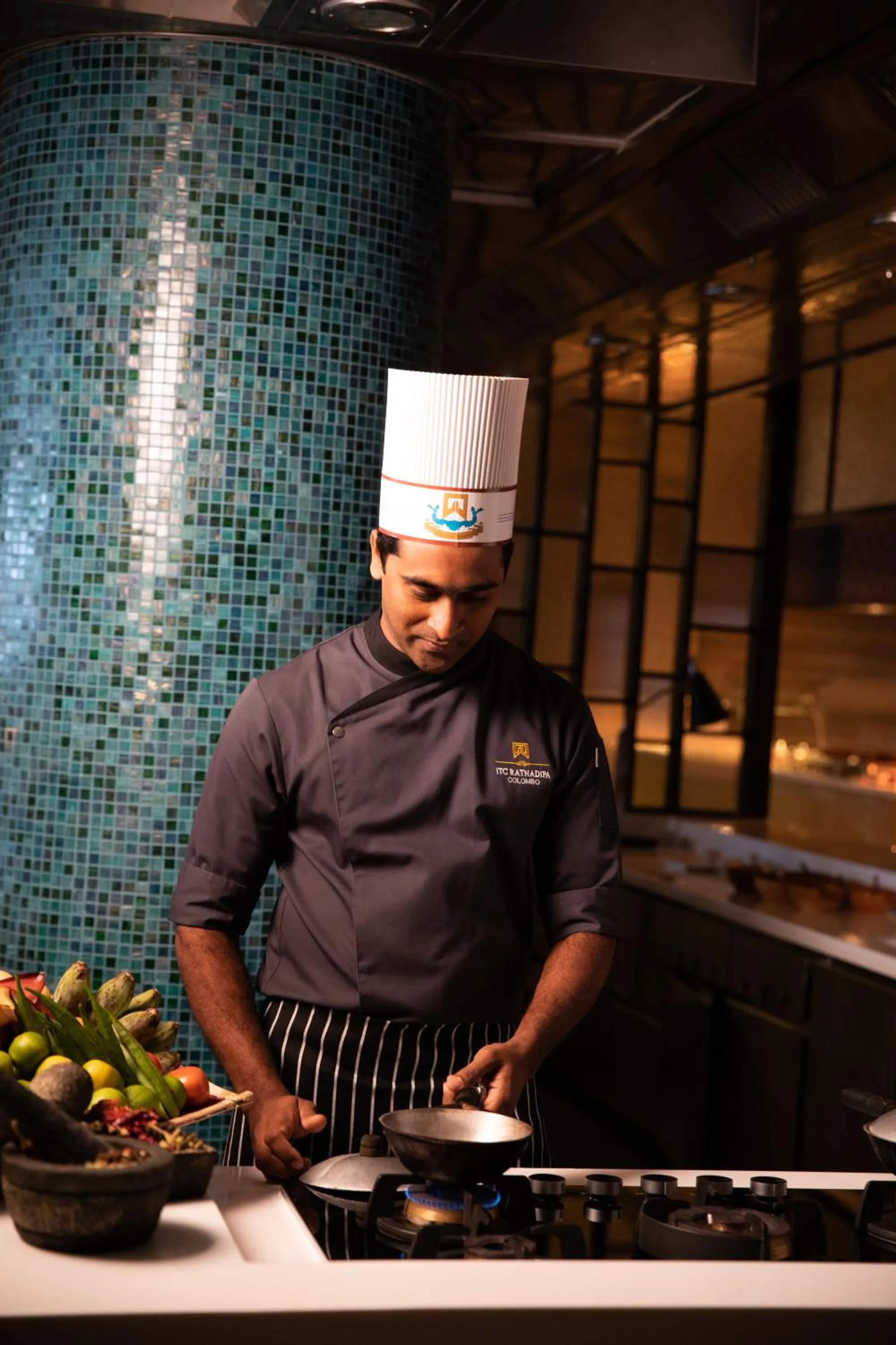 Food and drinks in ITC Ratnadipa, a Luxury Collection Hotel, Colombo