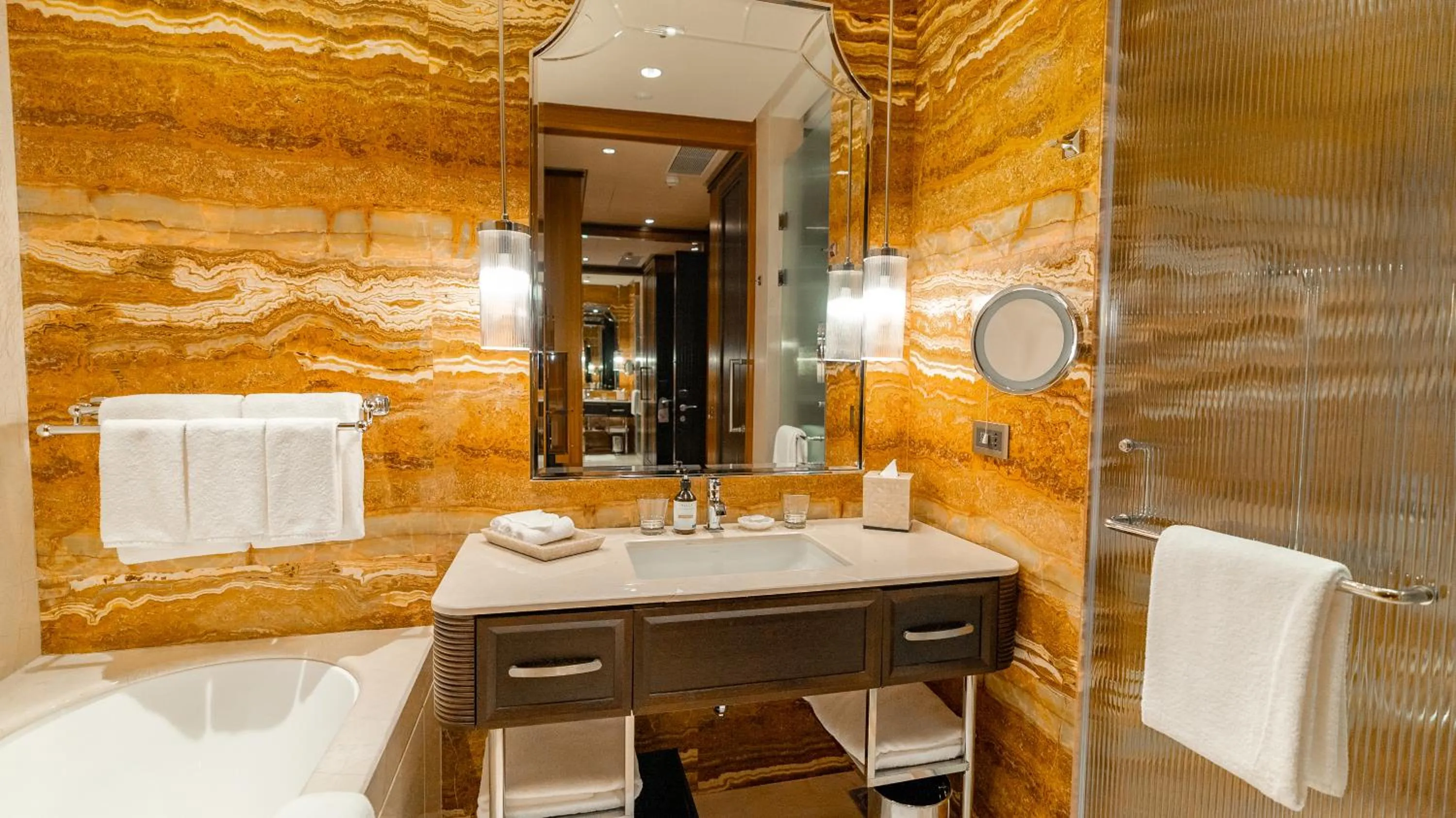 Bathroom in ITC Ratnadipa, a Luxury Collection Hotel, Colombo