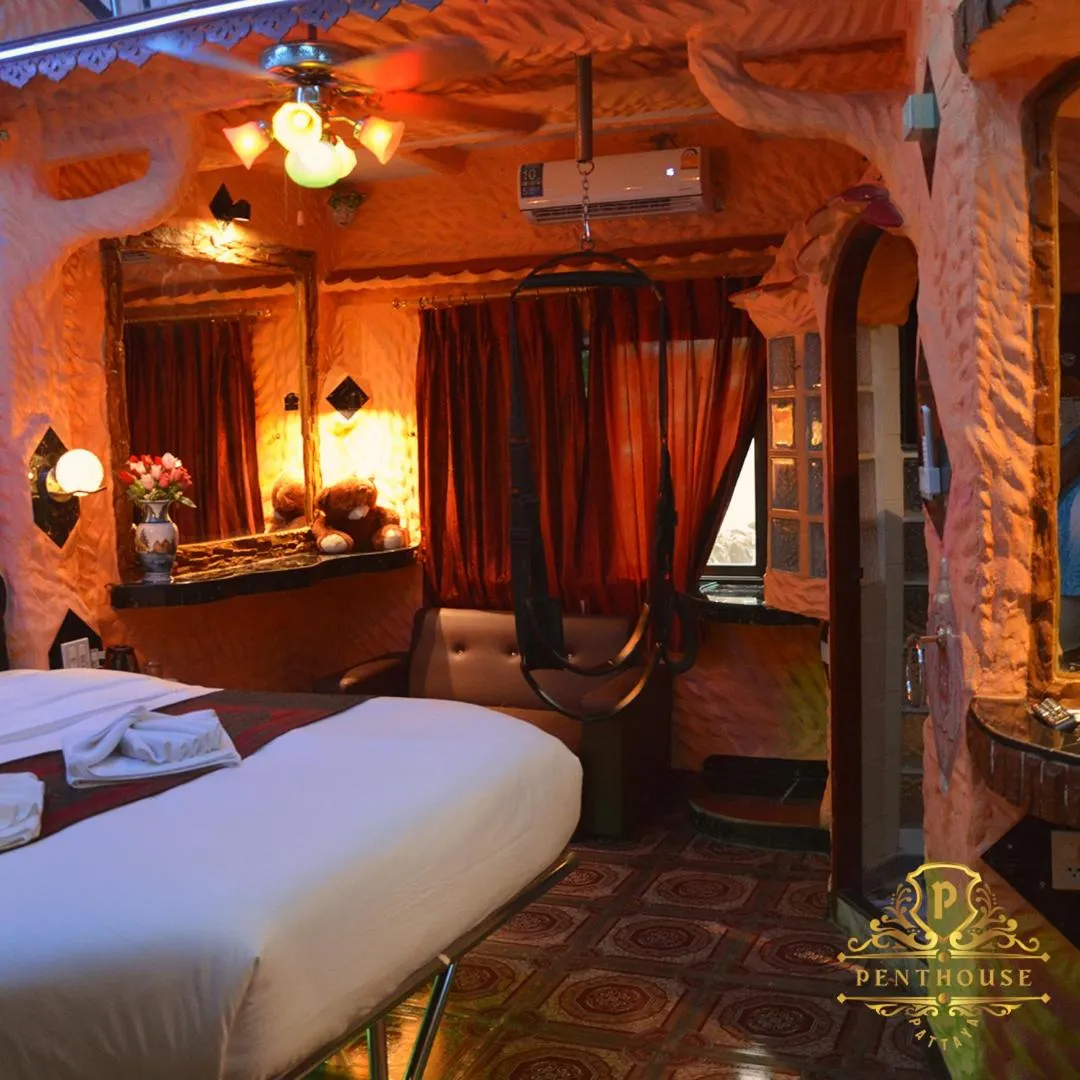 Bed in PENTHOUSE PATTAYA