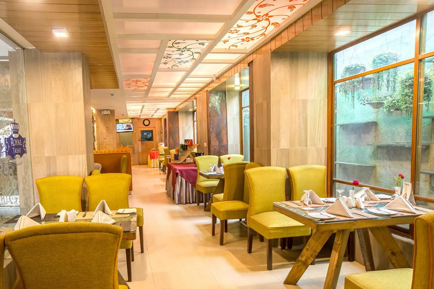 Restaurant/places to eat in Ascott Palace Dhaka
