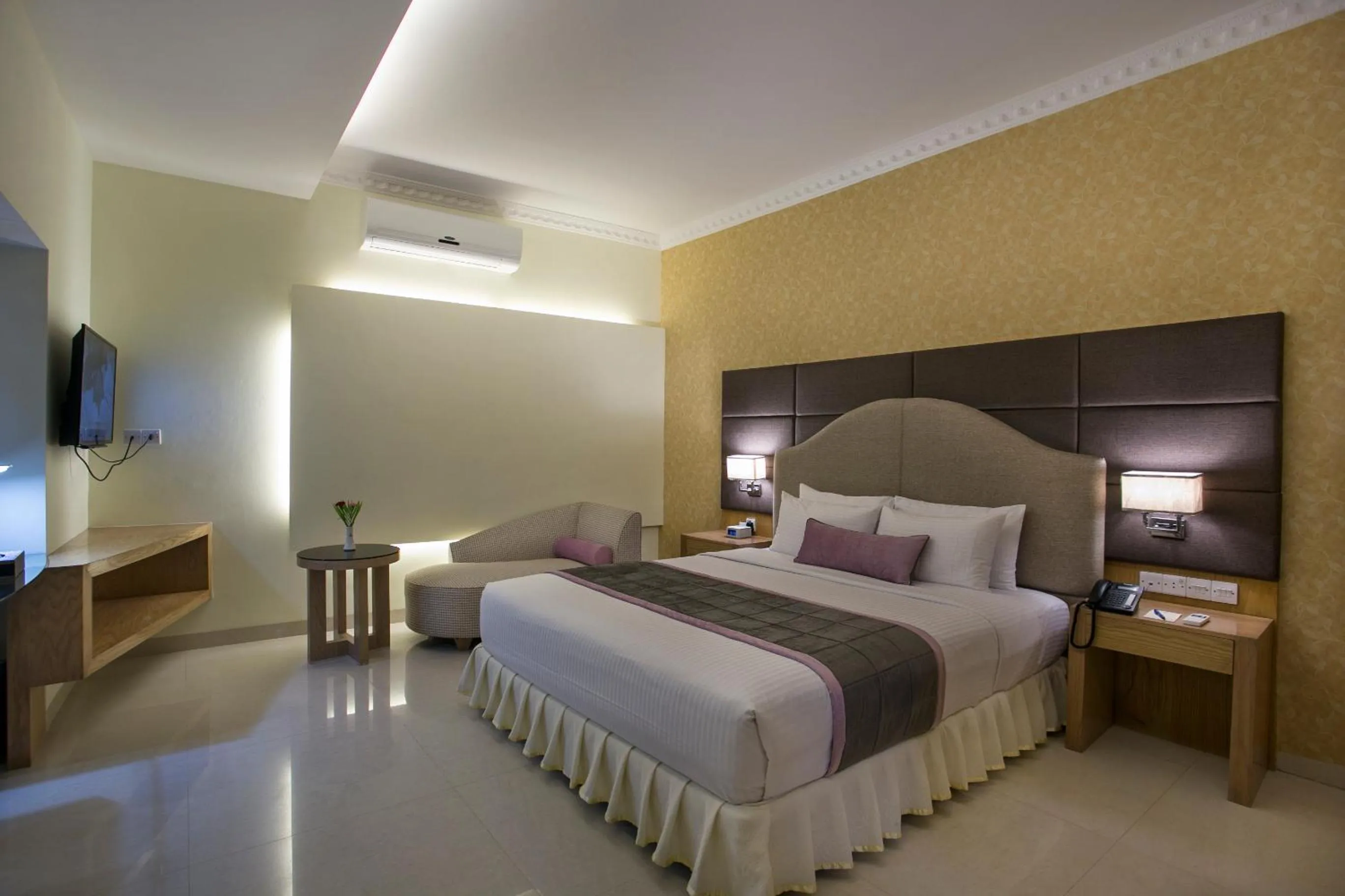 Photo of the whole room, Bed in Ascott Palace Dhaka