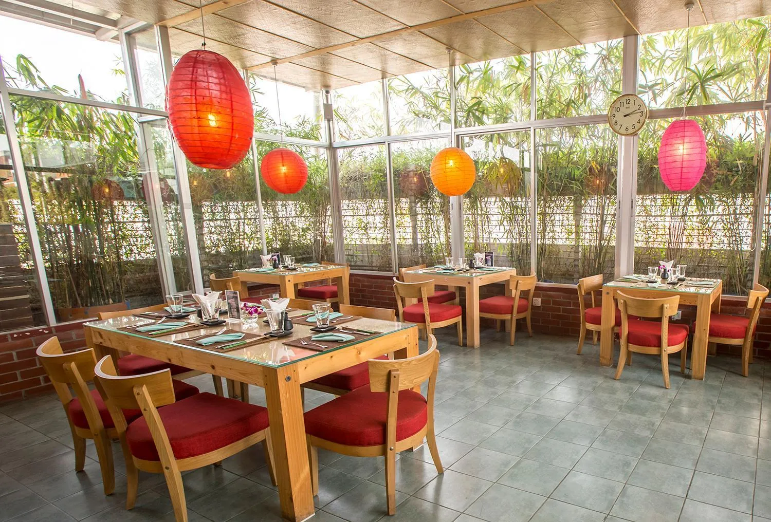 Restaurant/places to eat in Ascott Palace Dhaka