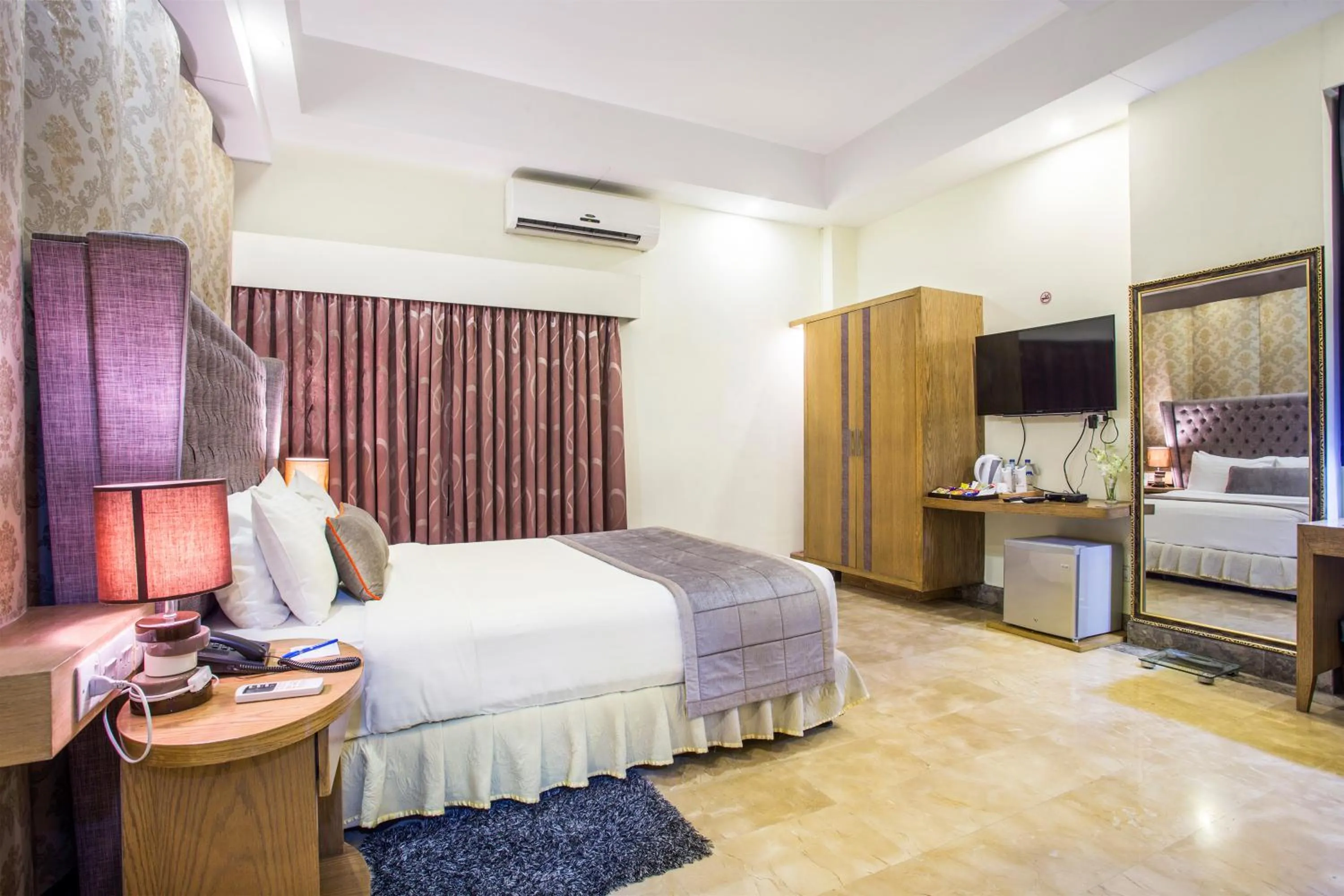 Photo of the whole room, Bed in Ascott Palace Dhaka