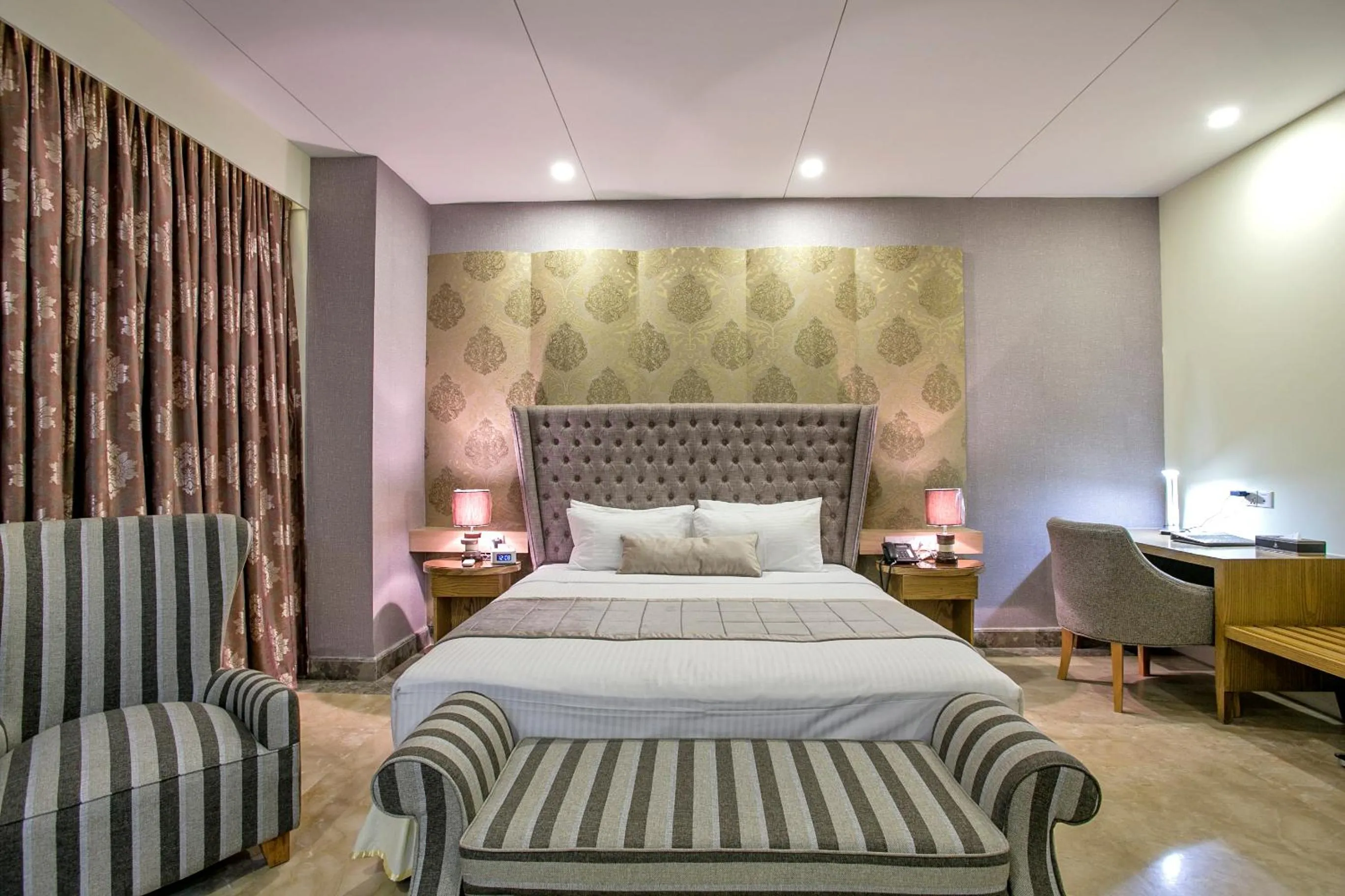 Photo of the whole room, Bed in Ascott Palace Dhaka