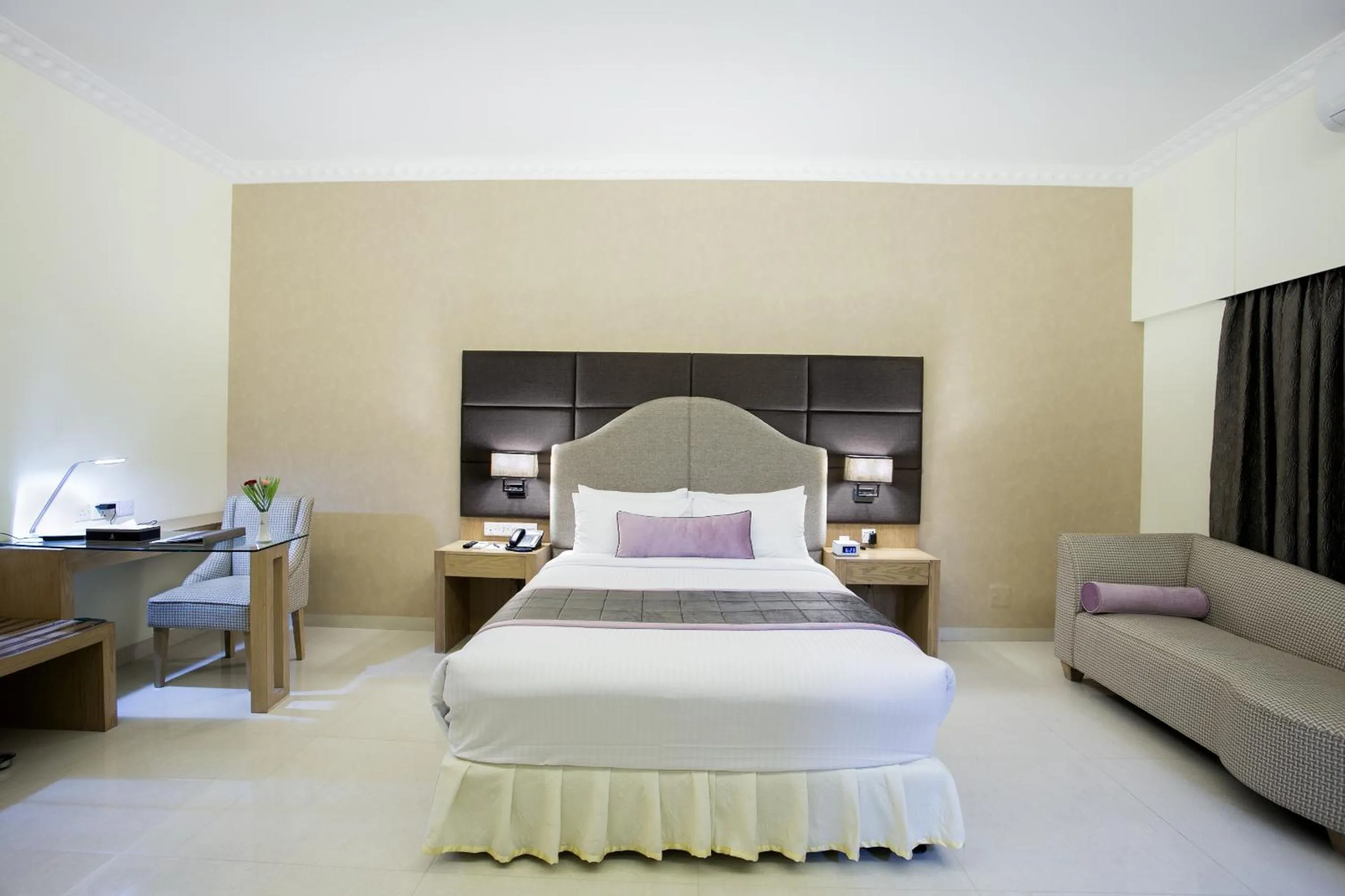 Bedroom, Bed in Ascott Palace Dhaka