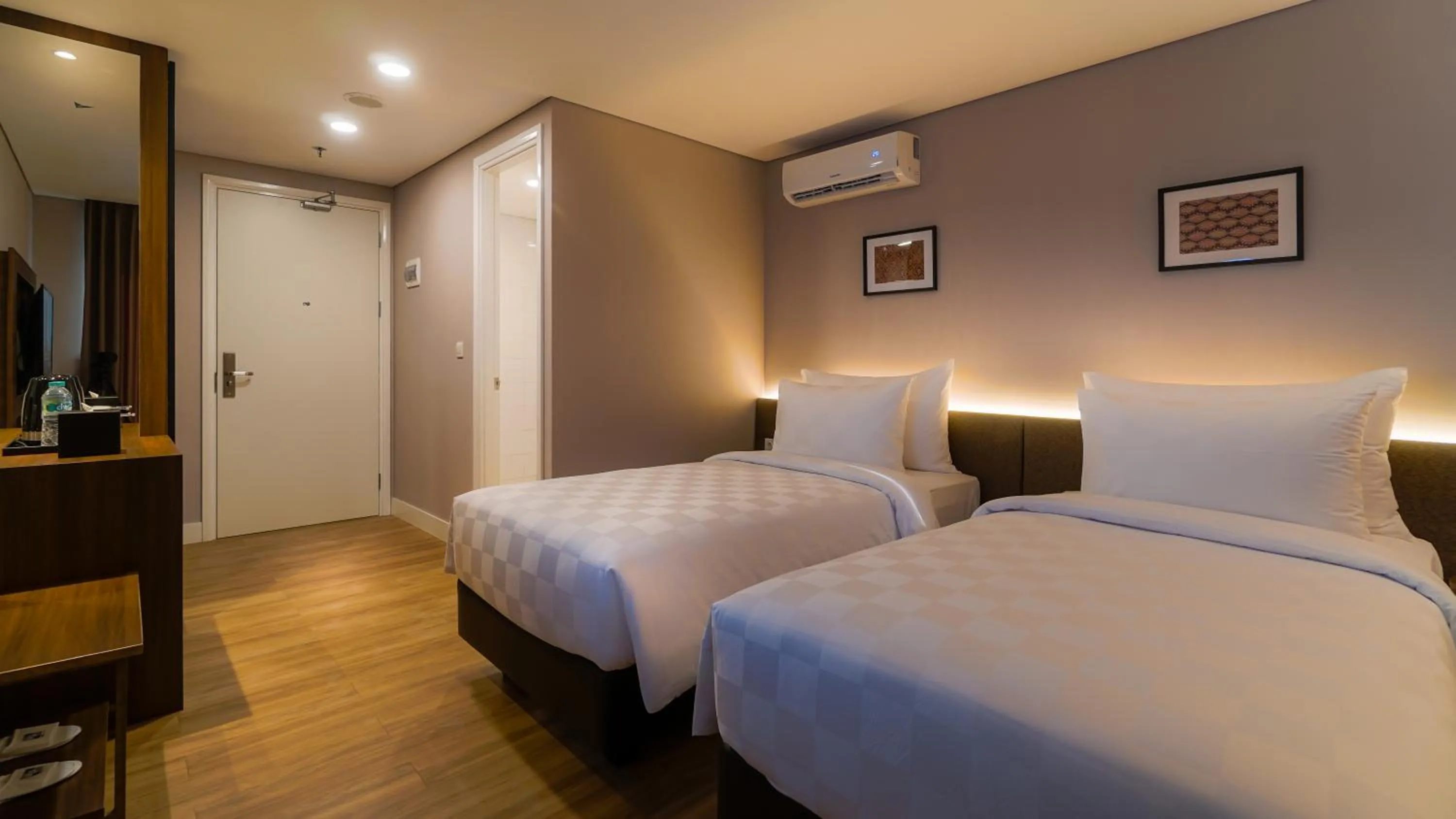 Bedroom, Bed in Swiss-Belcourt Serpong