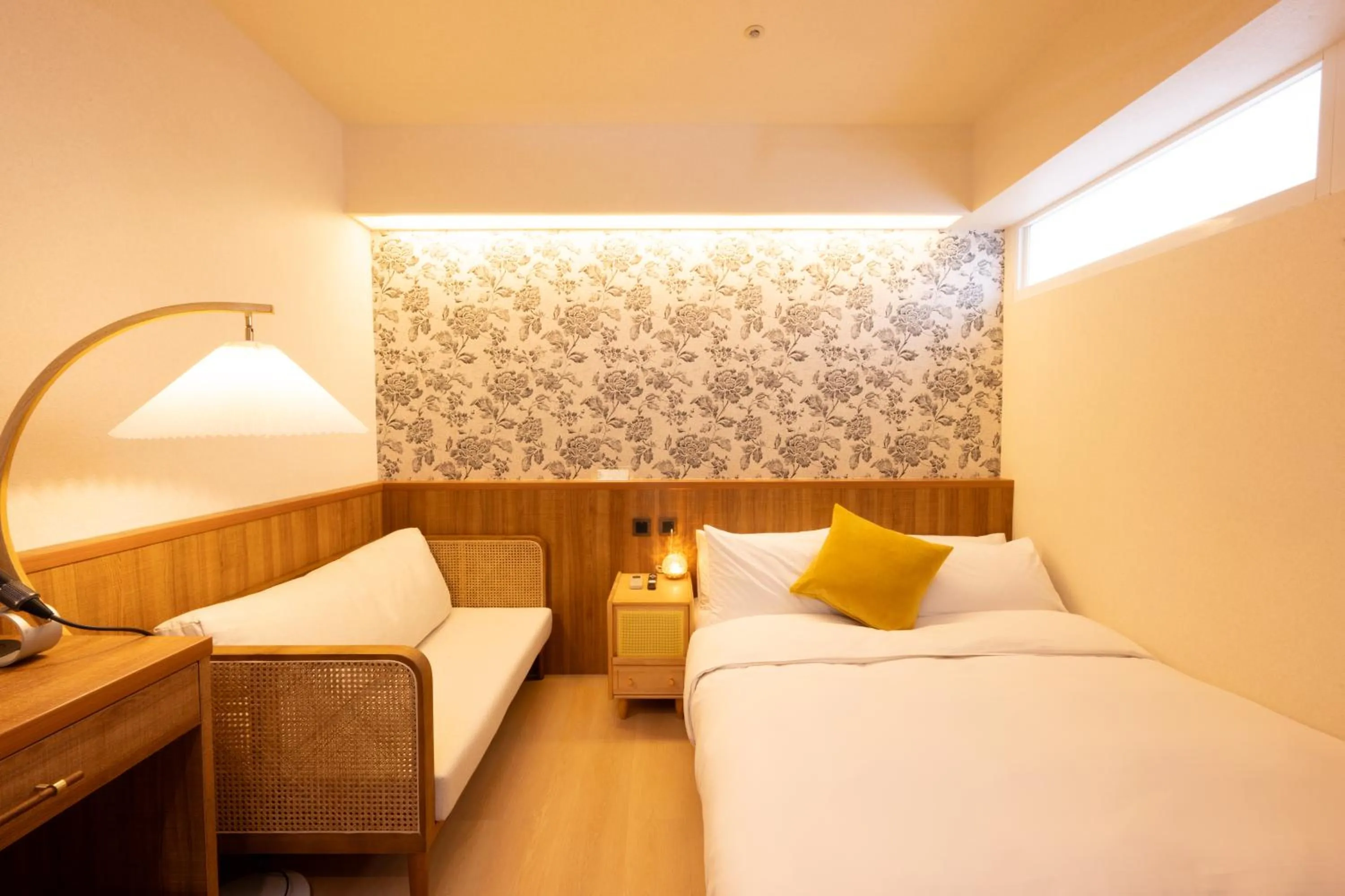 Bed in Cat Tail Pocket Inn