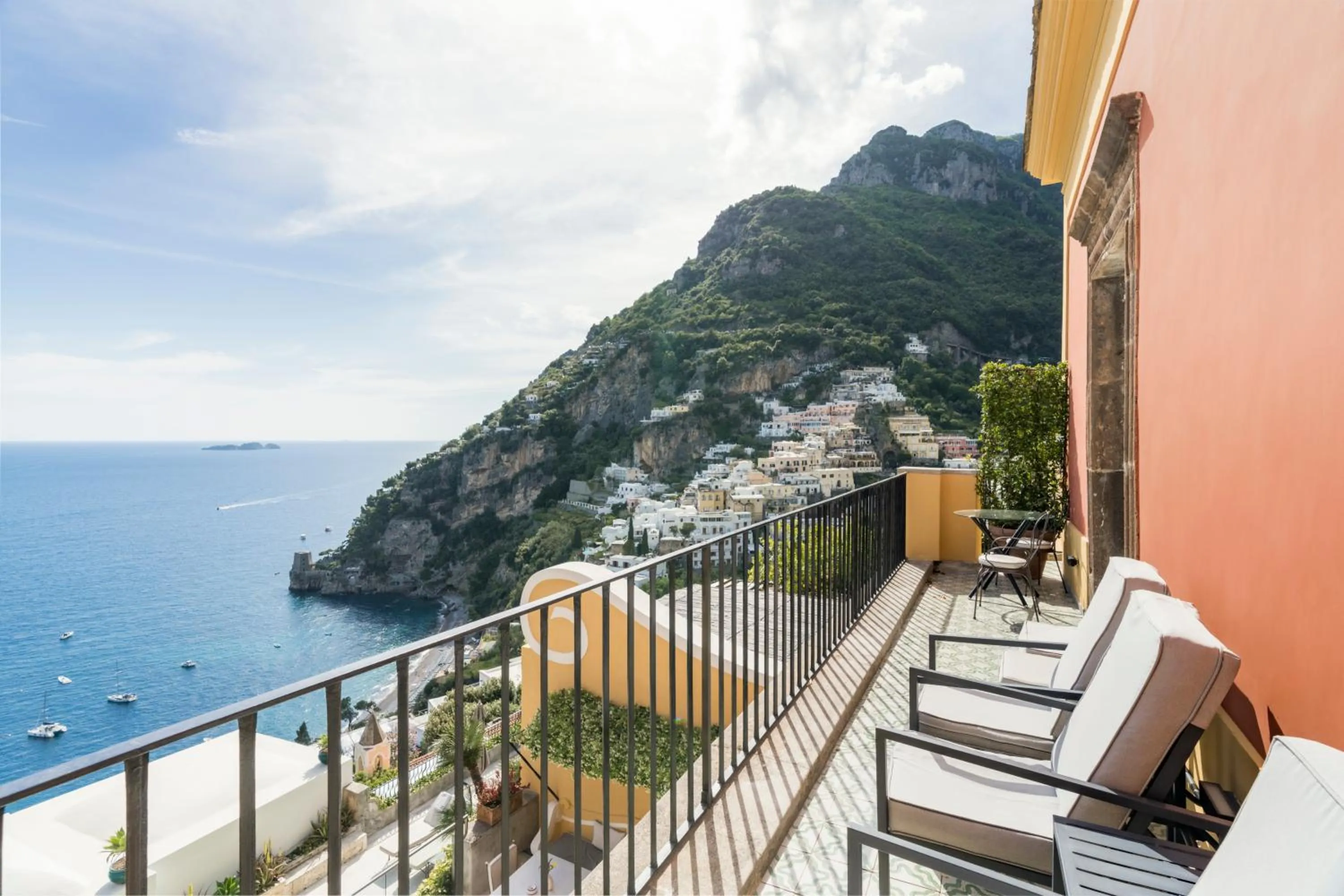 Property building in Villa Magia