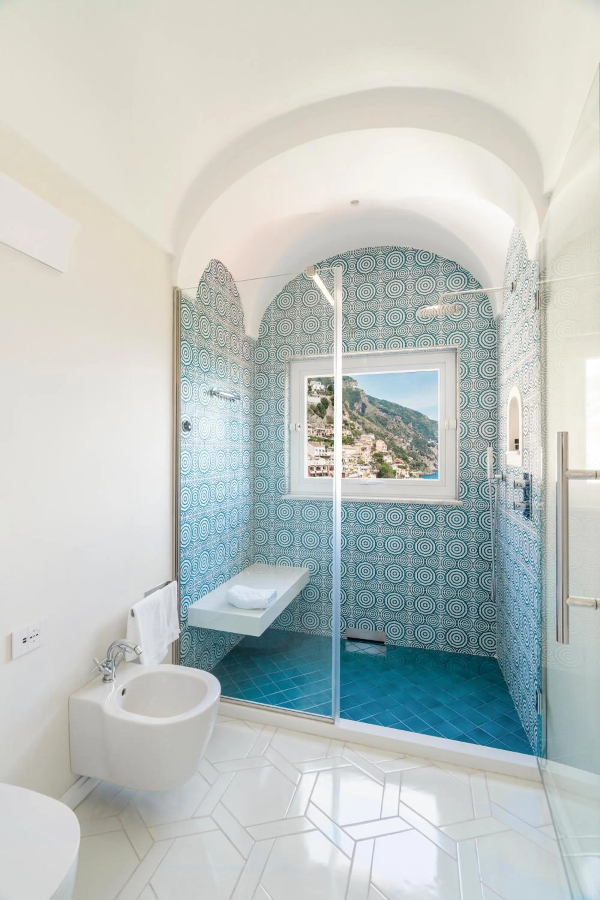 Shower in Villa Magia