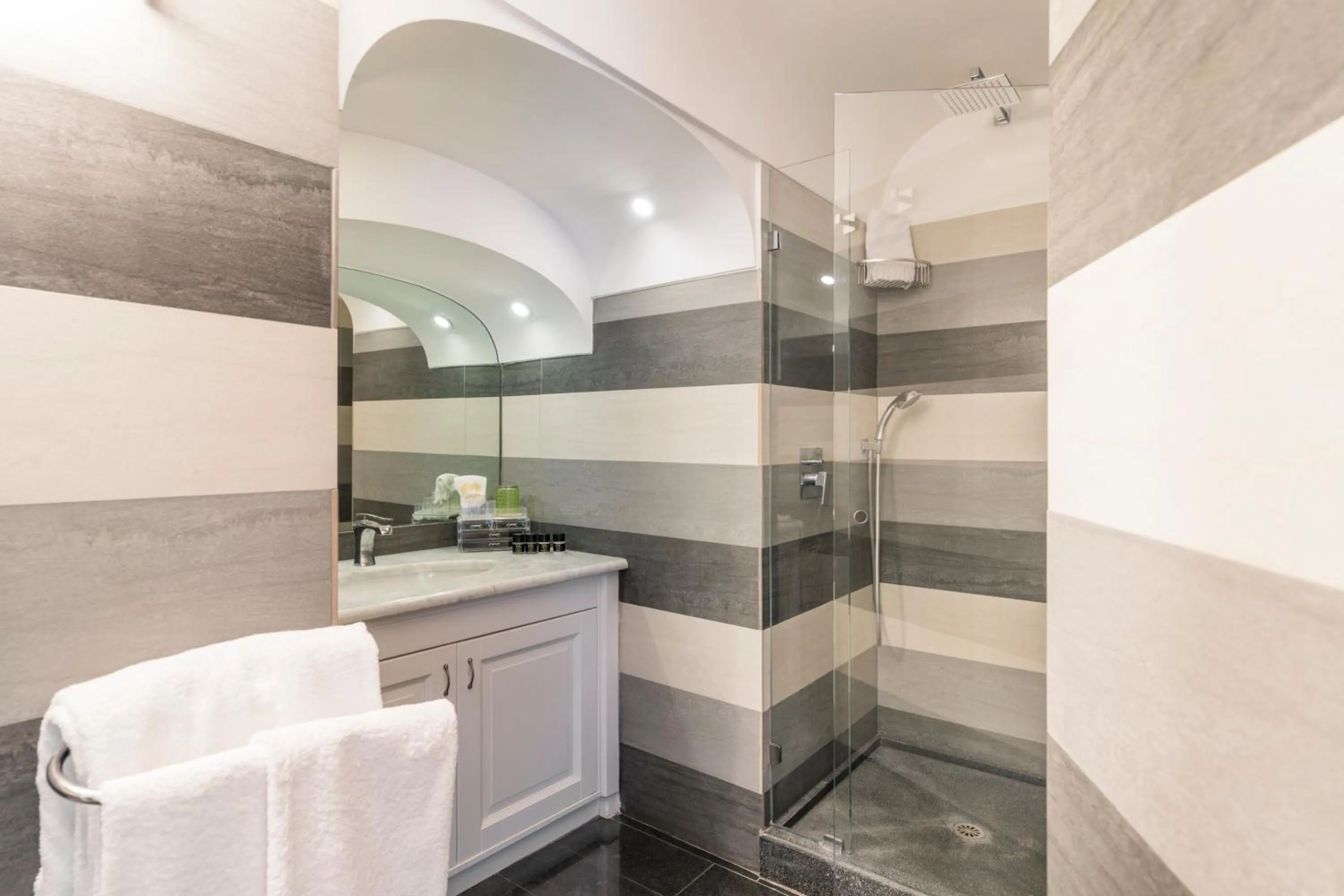 Shower in Villa Magia