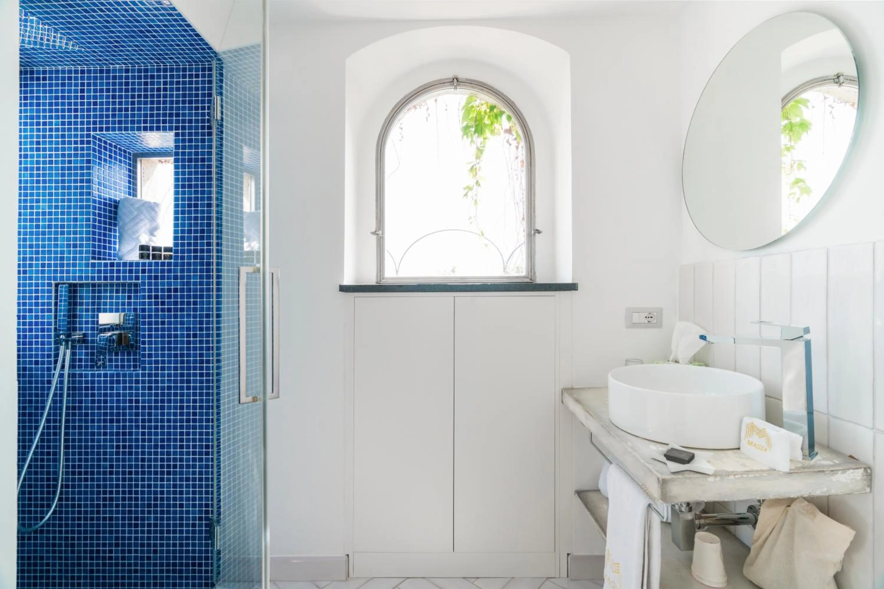 Shower in Villa Magia