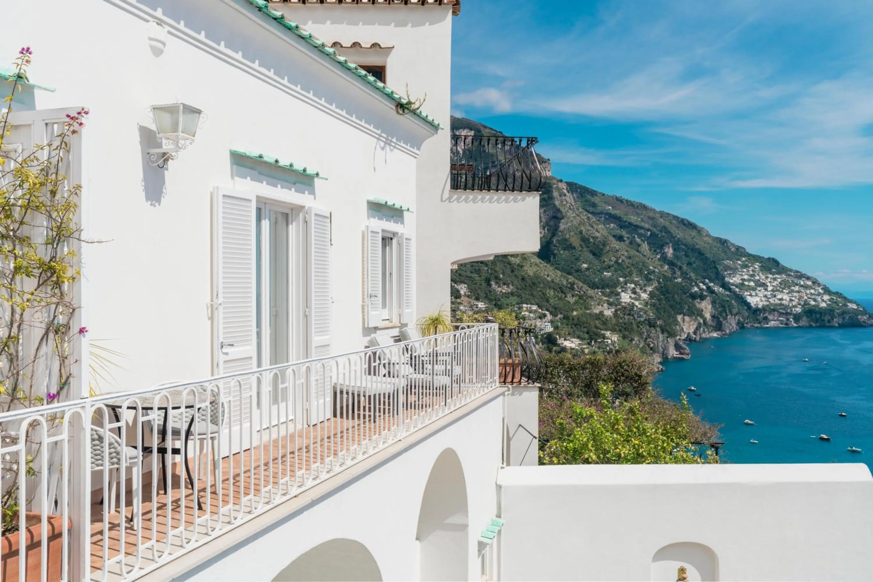 Property building in Villa Magia