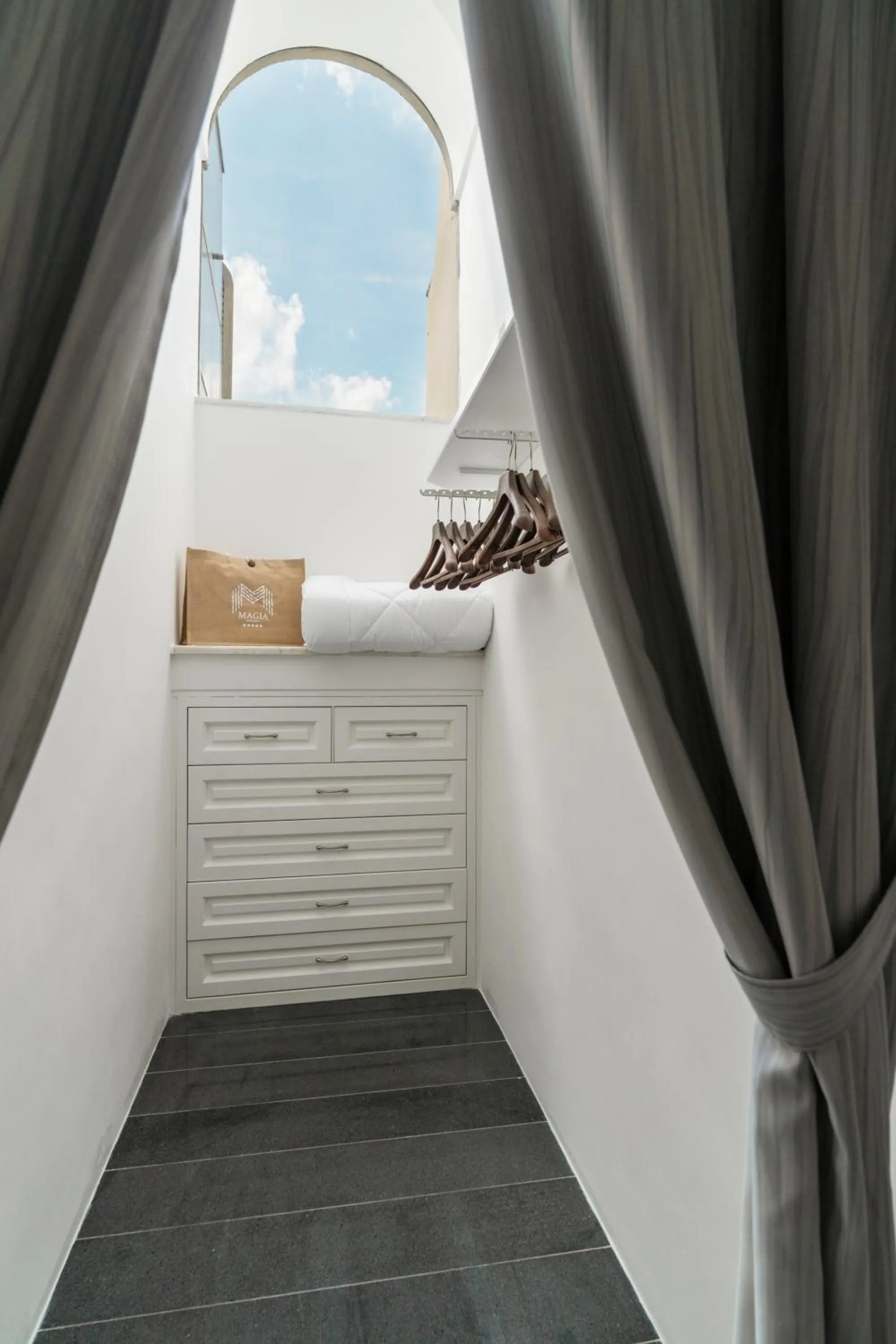 wardrobe in Villa Magia