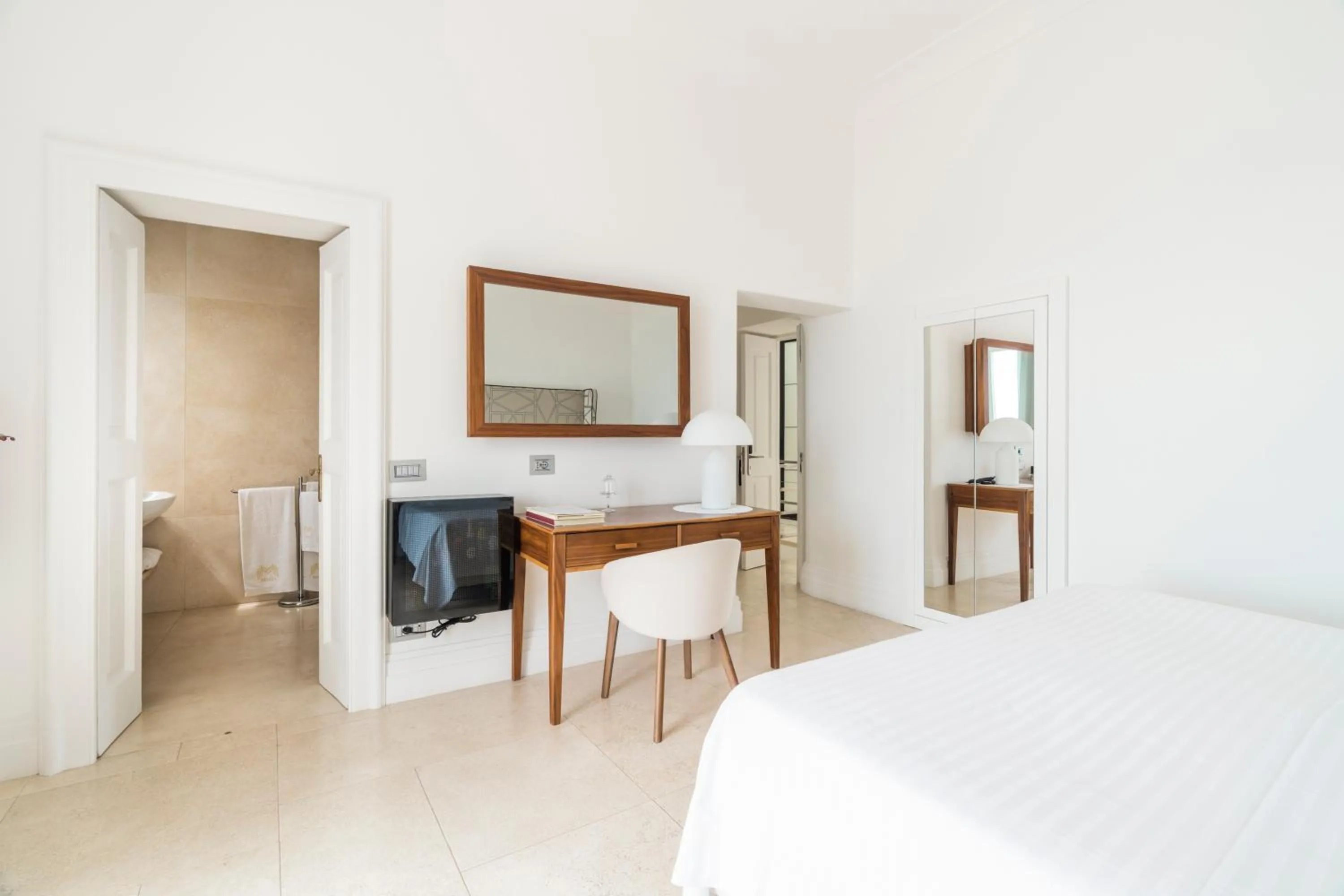 Bedroom, Bed in Villa Magia