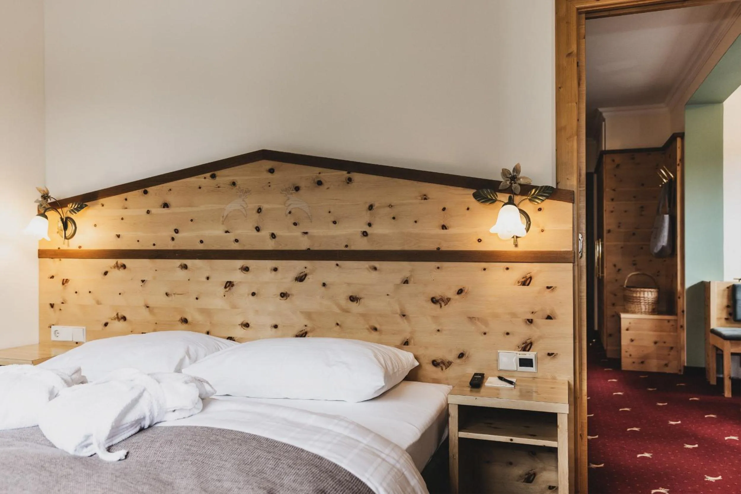 Bedroom, Bed in Seehotel Jägerwirt