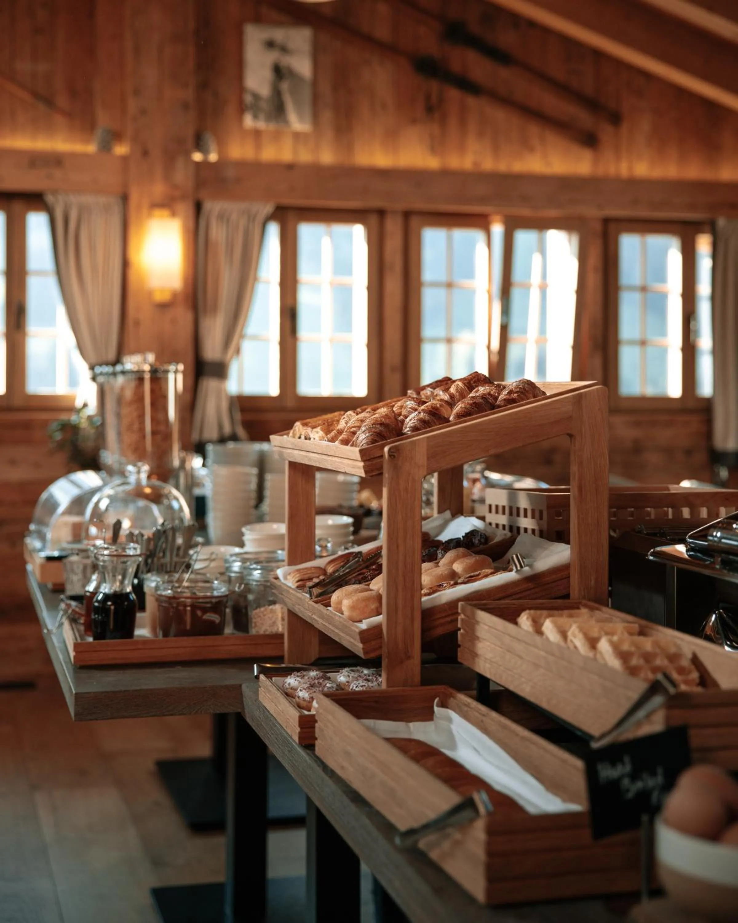 Breakfast in Hôtel de Rougemont & Spa