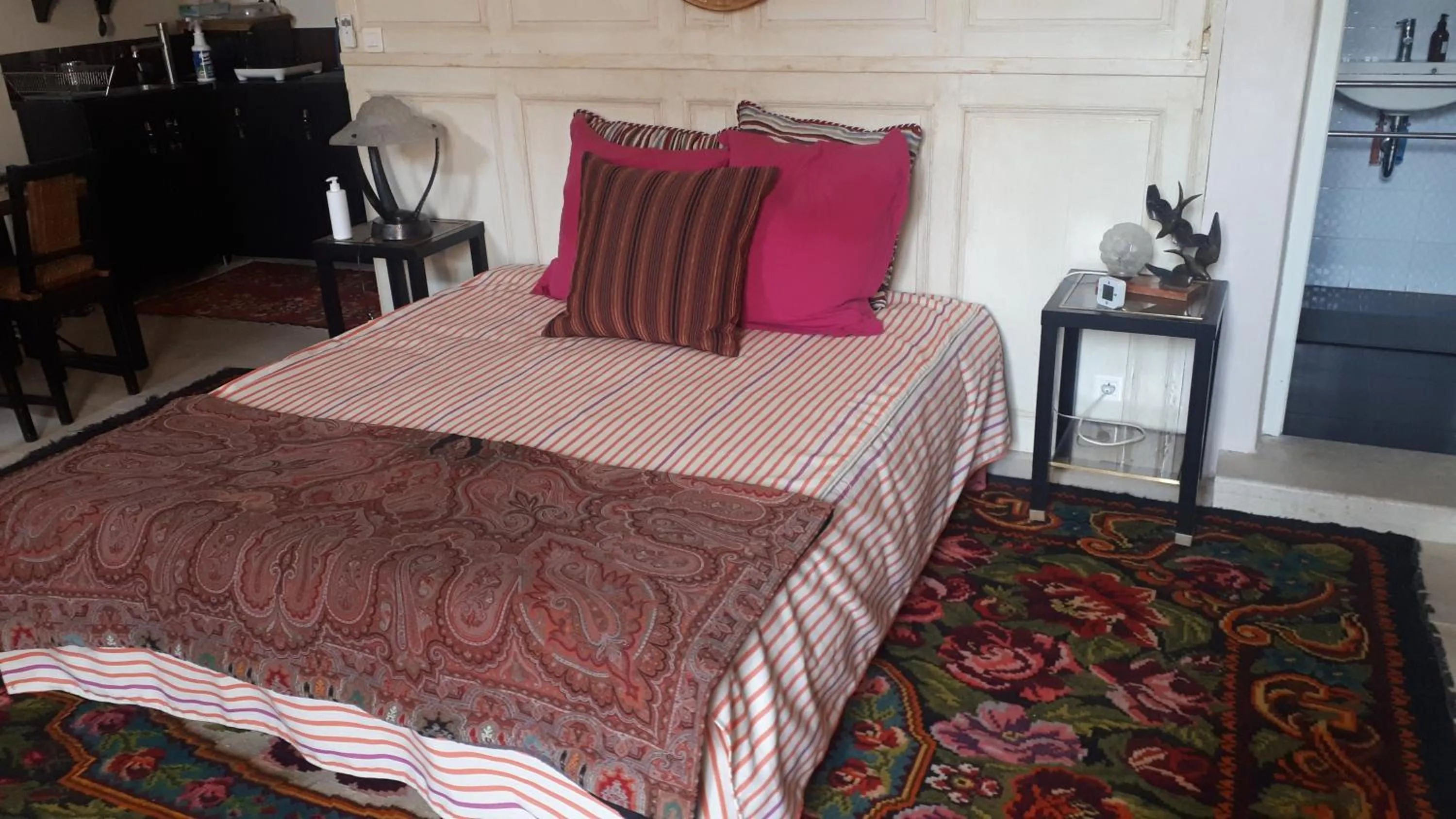 Bed in Le Couvent du Vieux Port