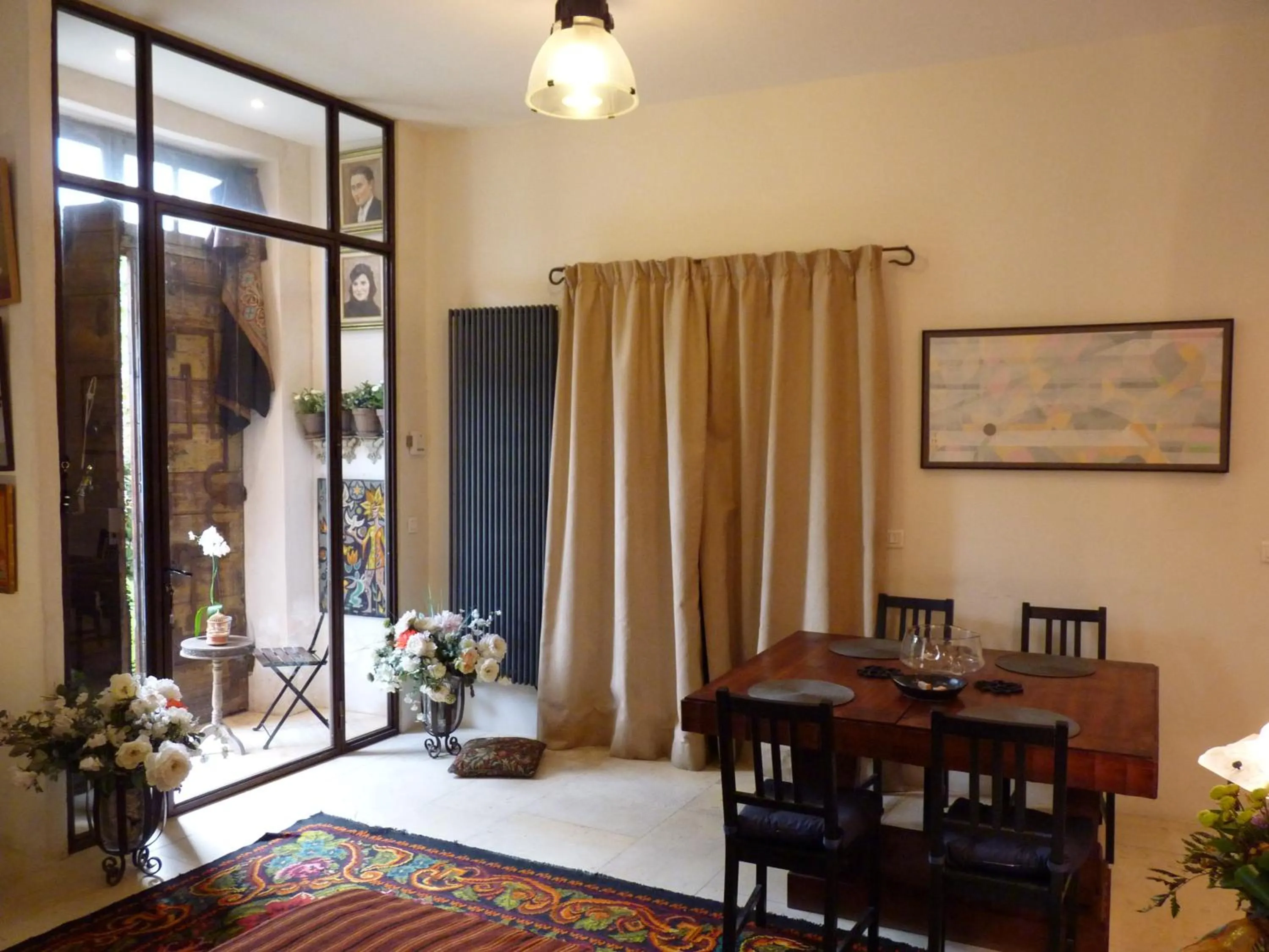 Living room in Le Couvent du Vieux Port